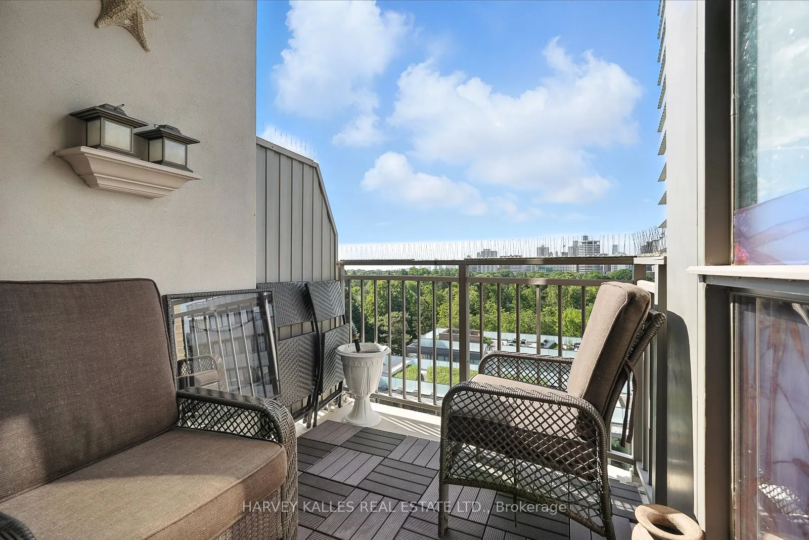 18 Merton Street, #904