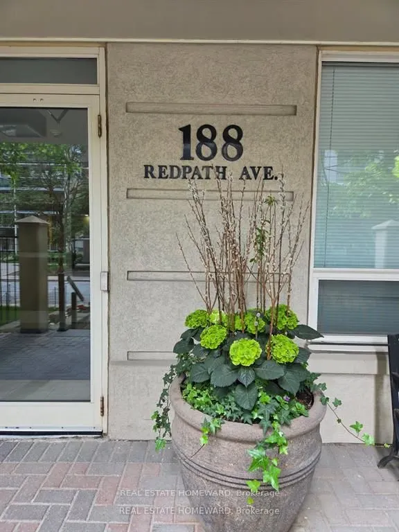 188 Redpath Avenue, #405