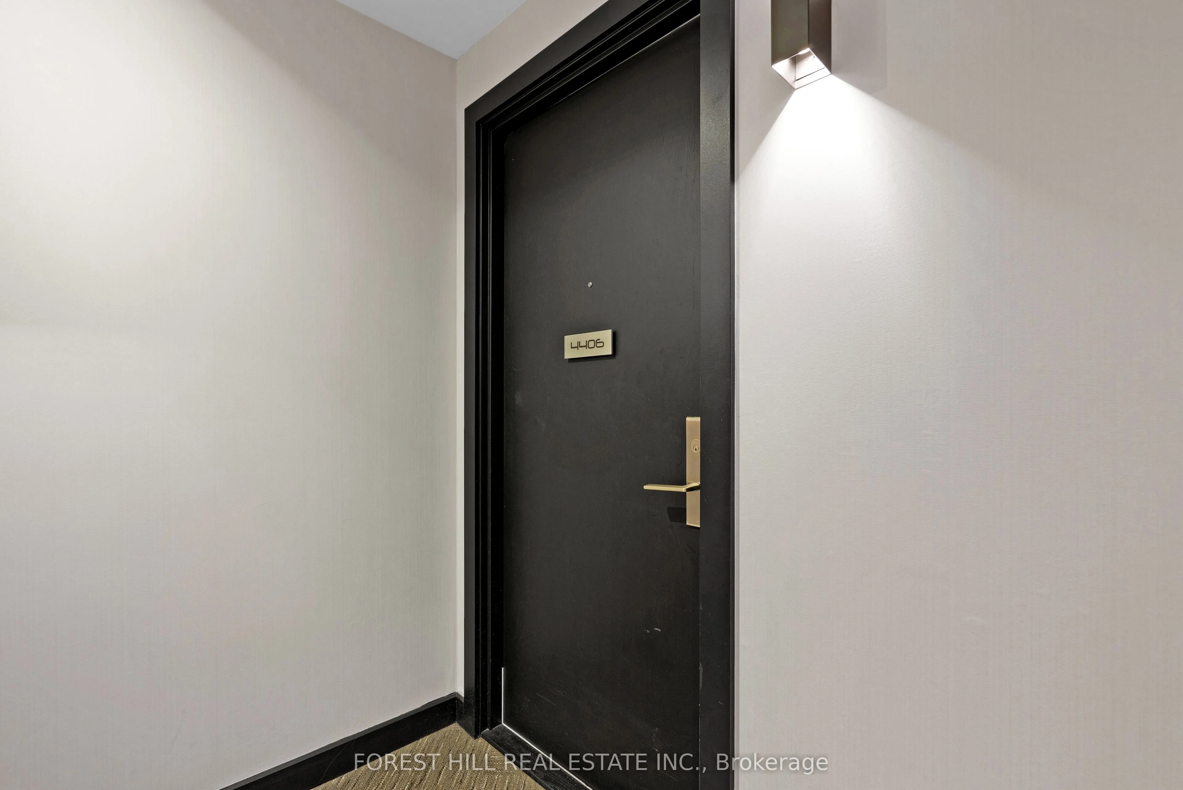 8 Eglinton Avenue E, #4406