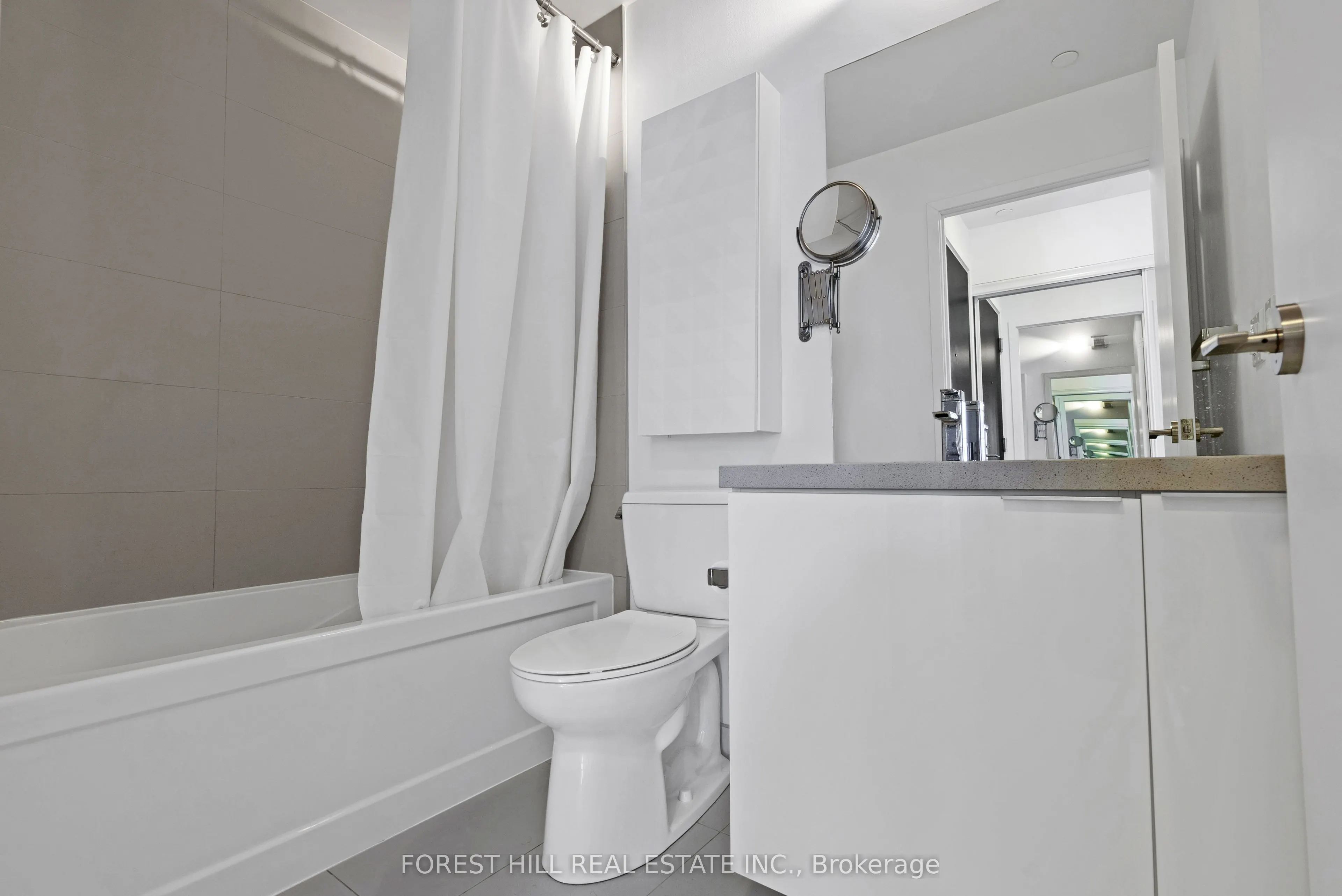 8 Eglinton Avenue E, #4406