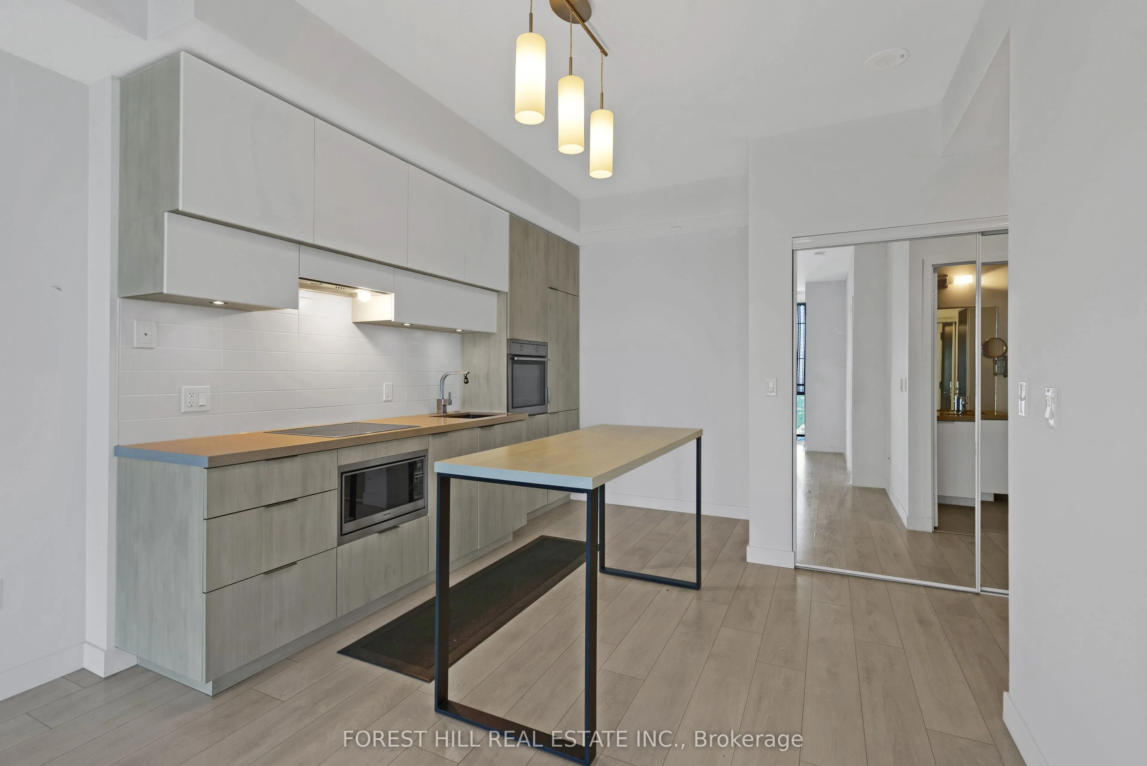 8 Eglinton Avenue E, #4406