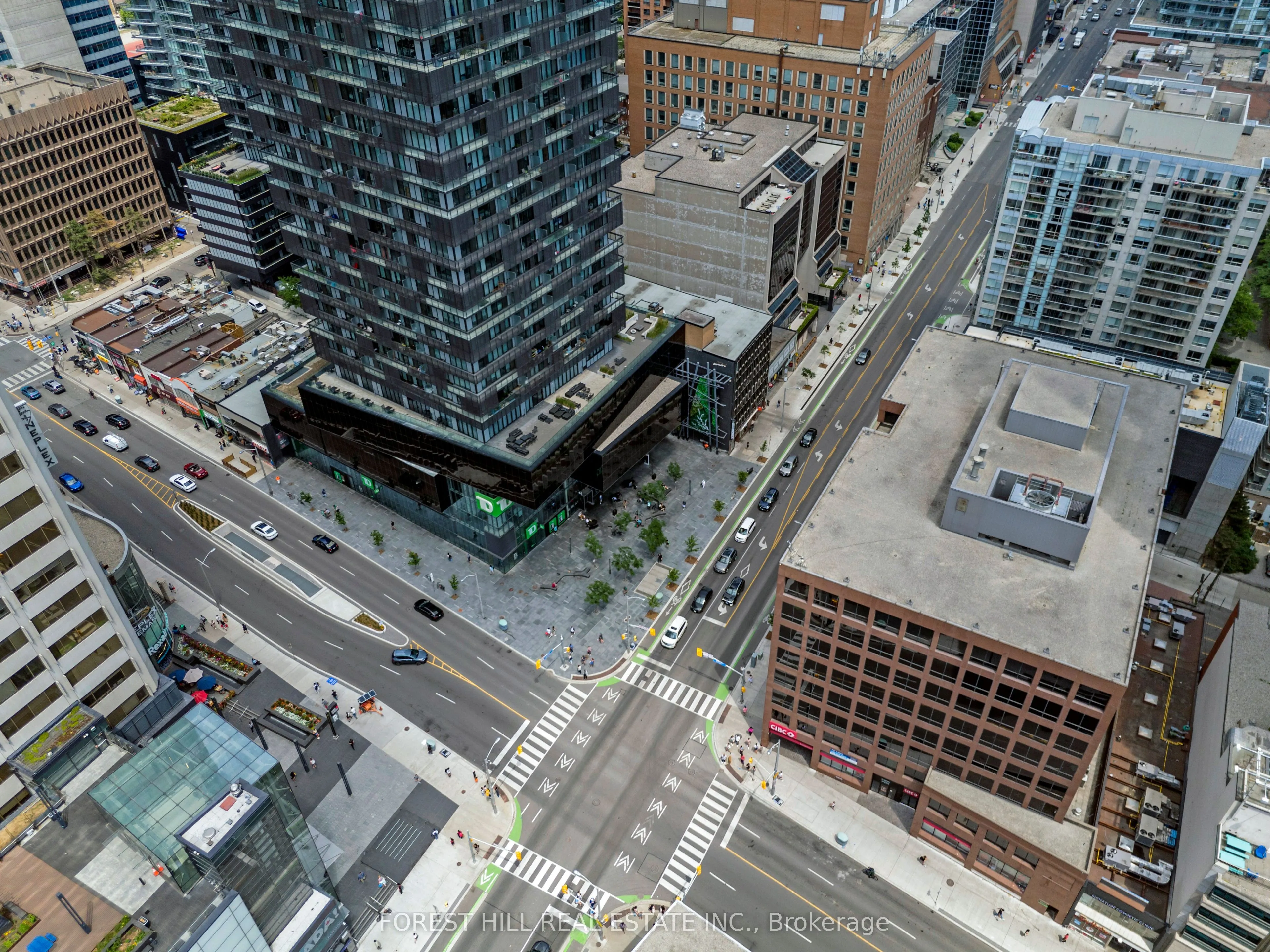 8 Eglinton Avenue E, #4406