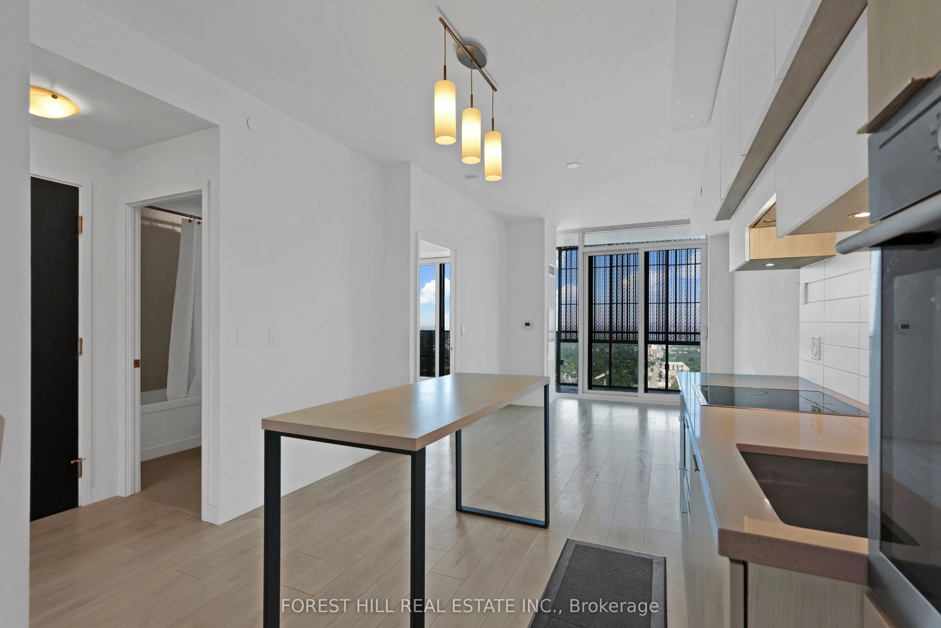 8 Eglinton Avenue E, #4406
