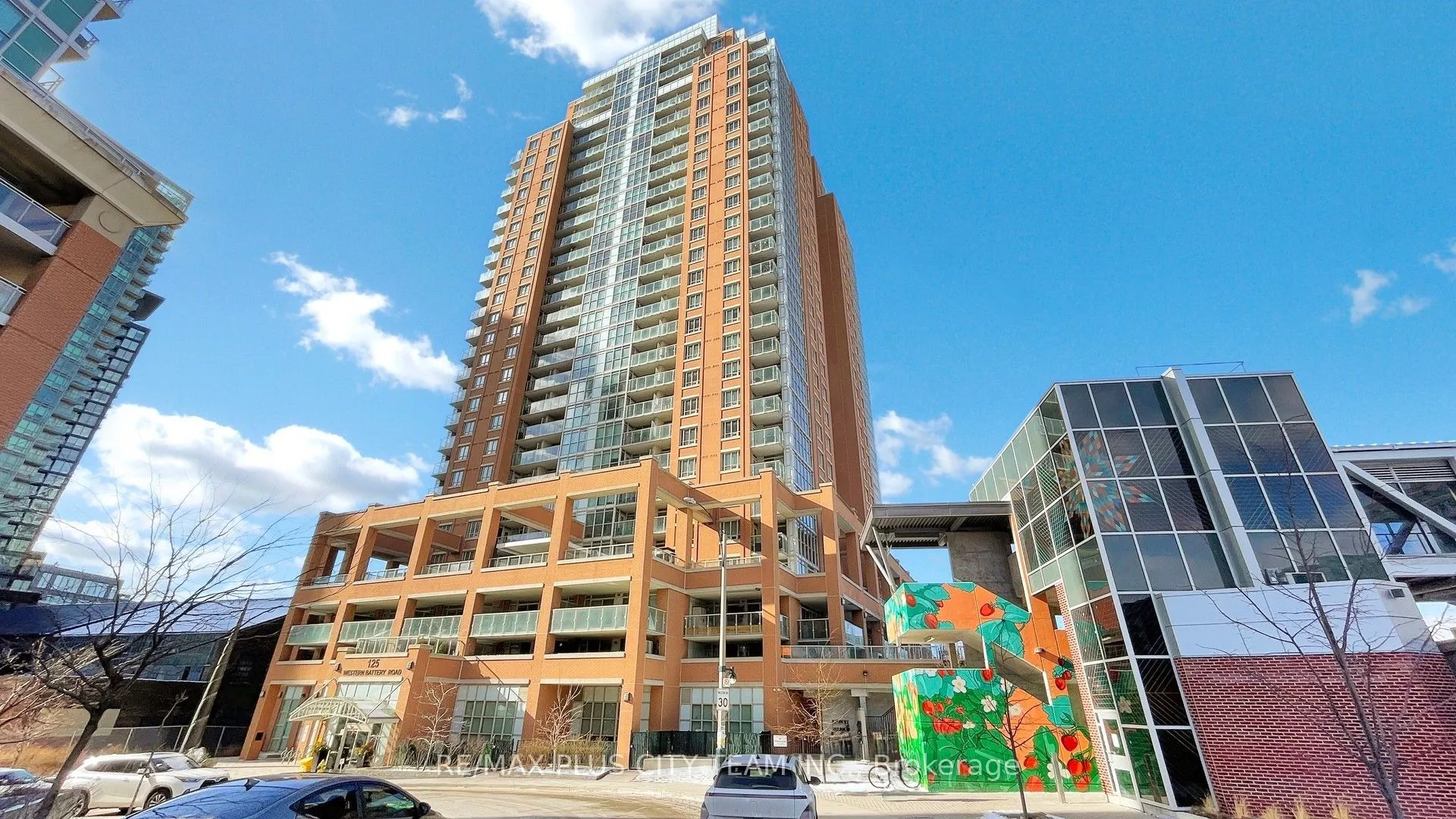 125 Western Battery Road, #2501