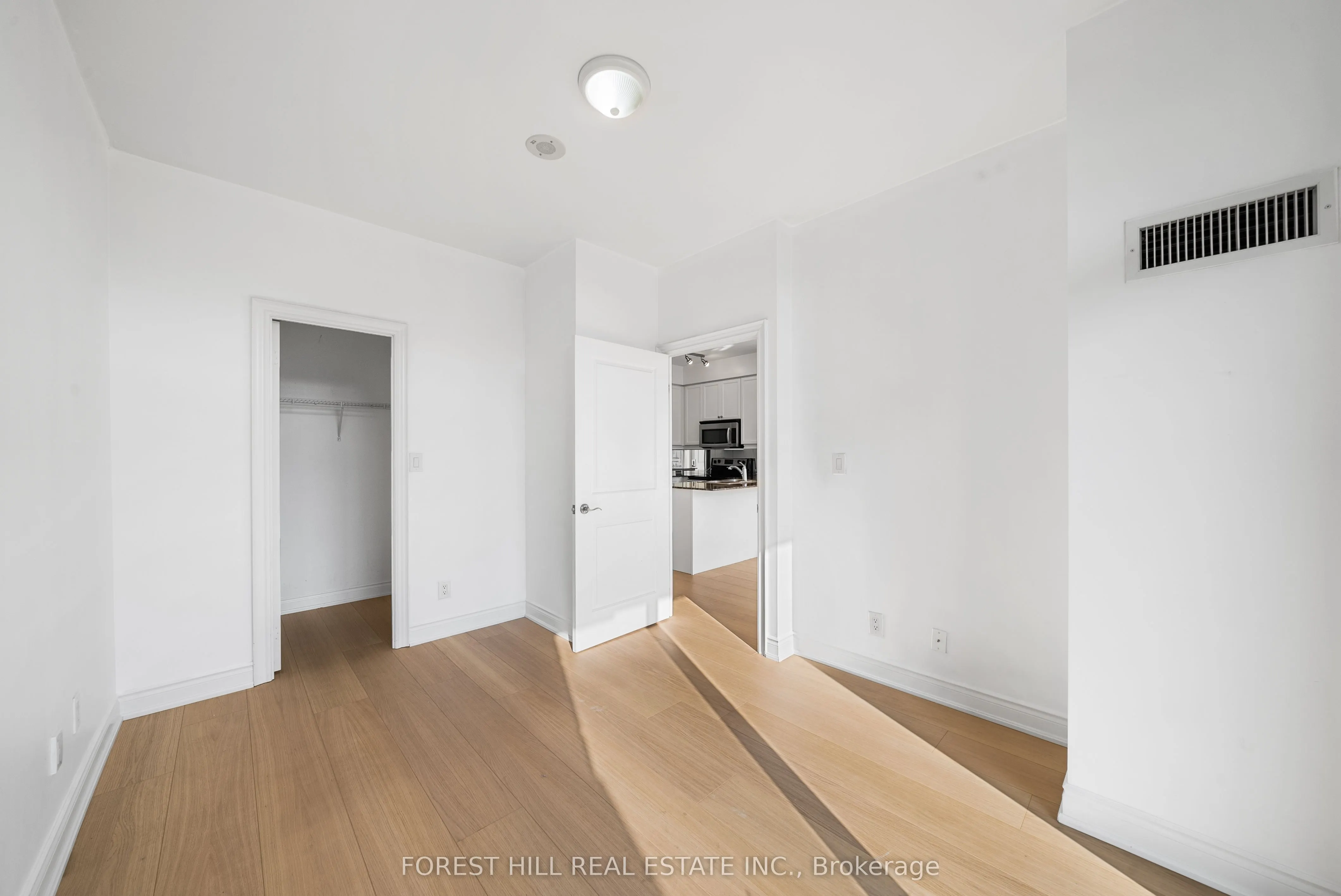 10 Bloorview Place, #209
