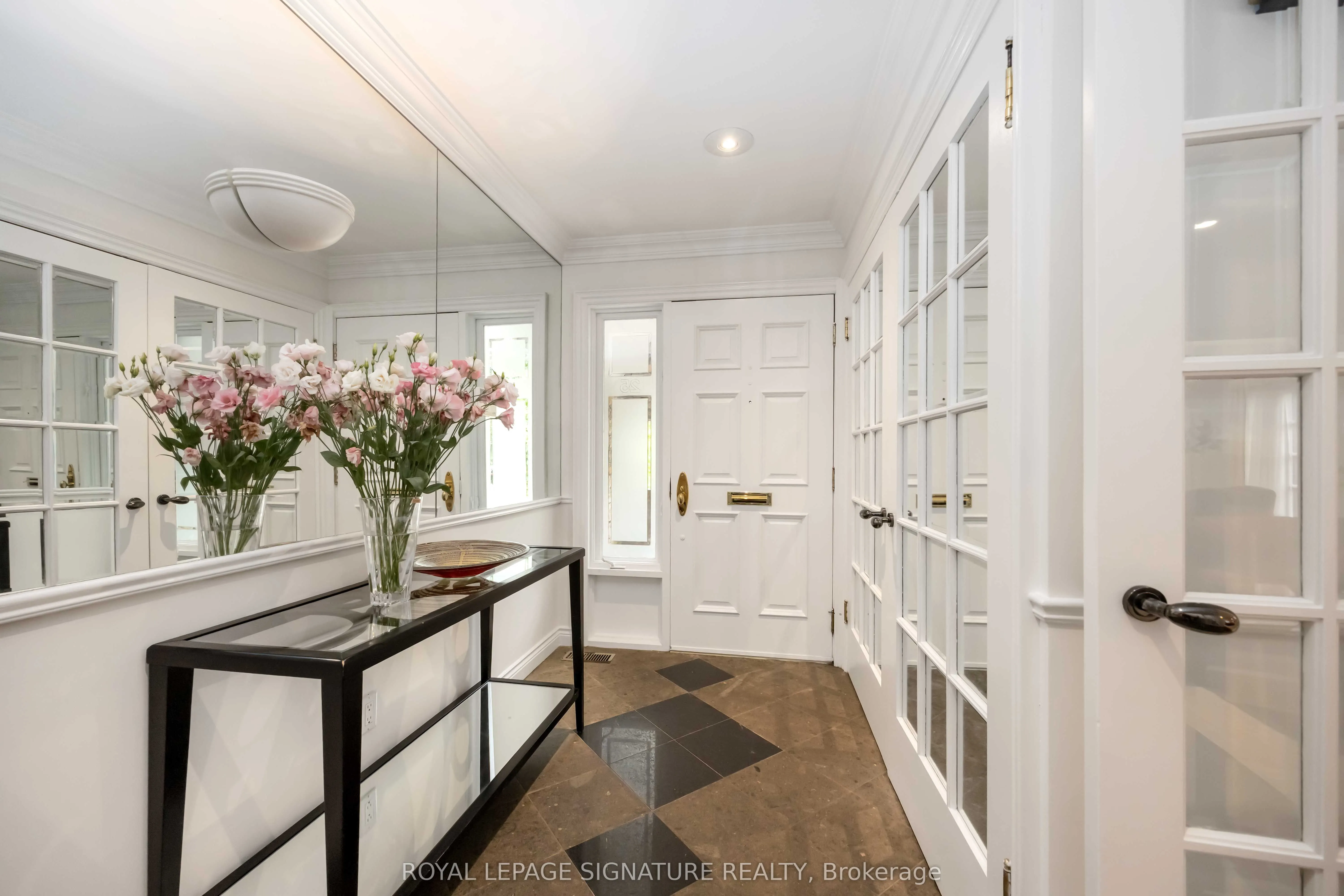 25 Harlington Road