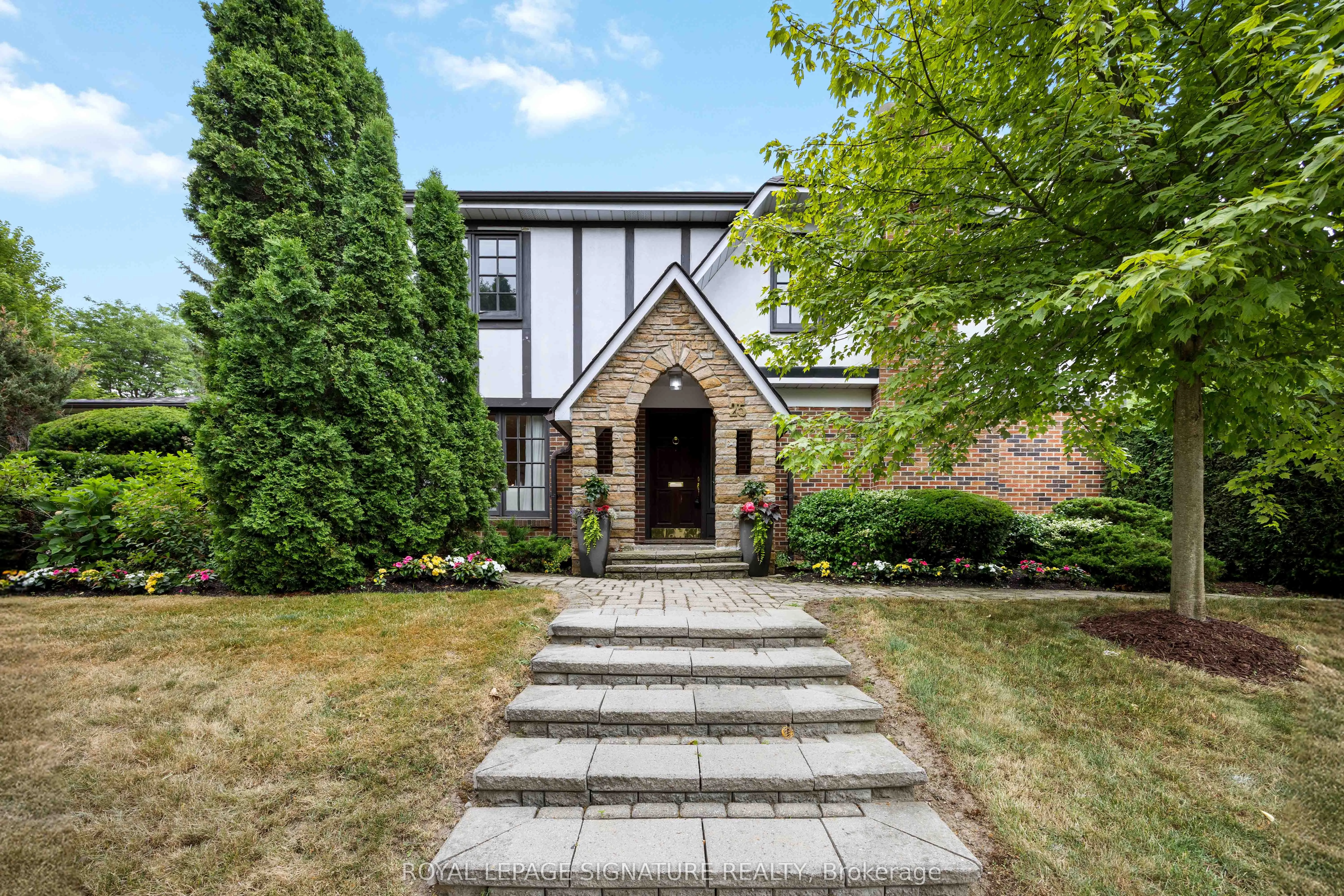 25 Harlington Road