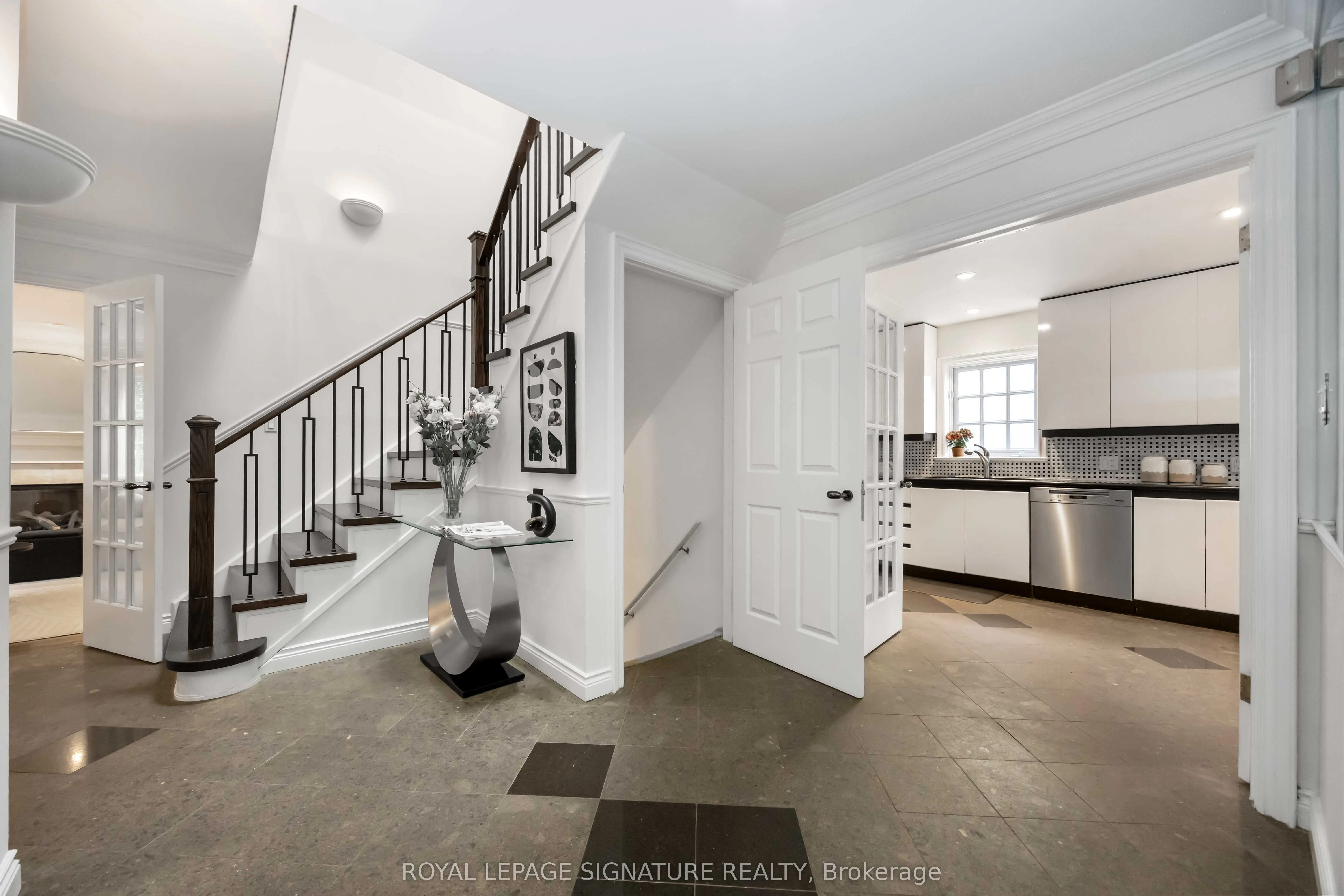 25 Harlington Road