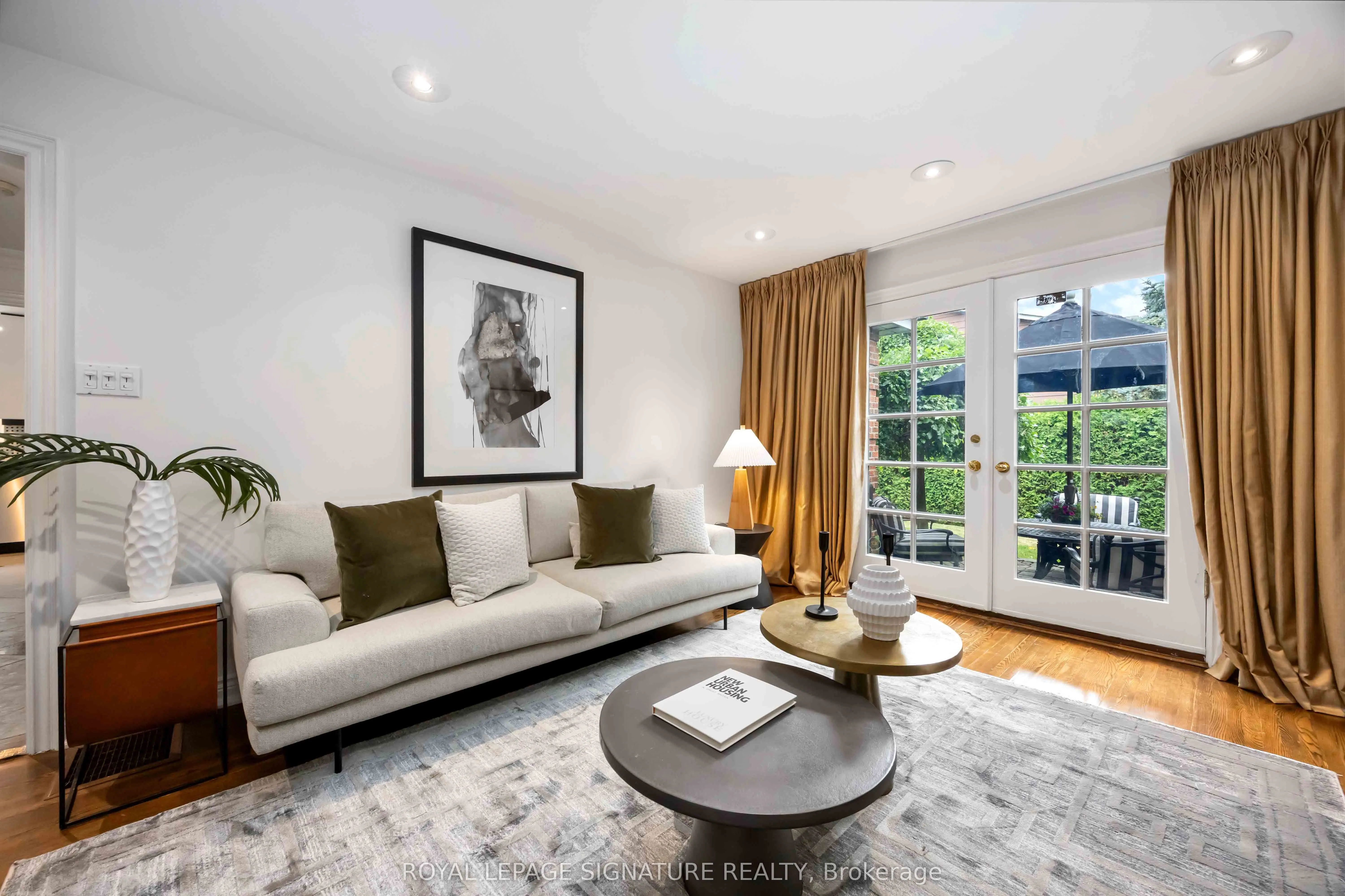 25 Harlington Road