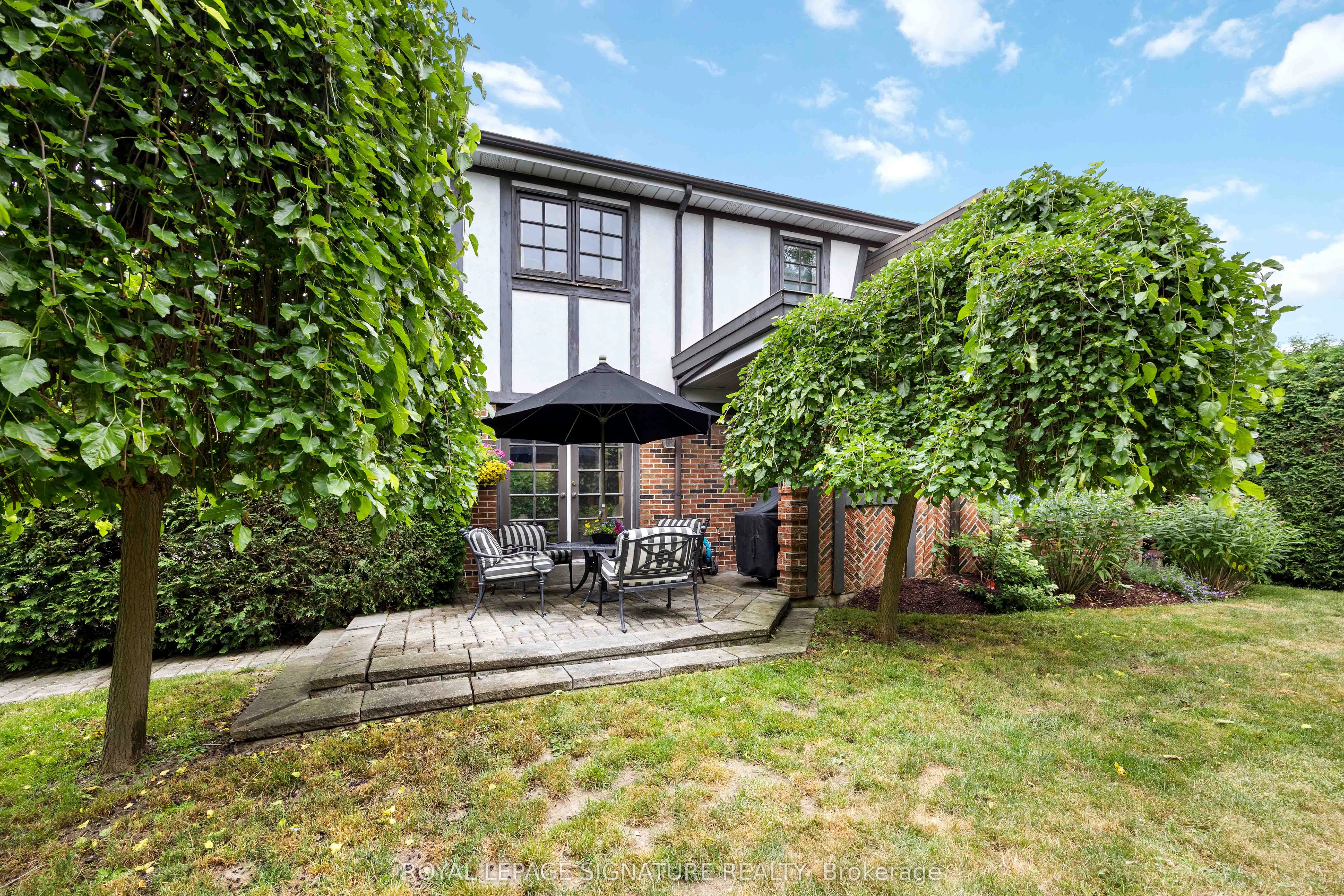 25 Harlington Road