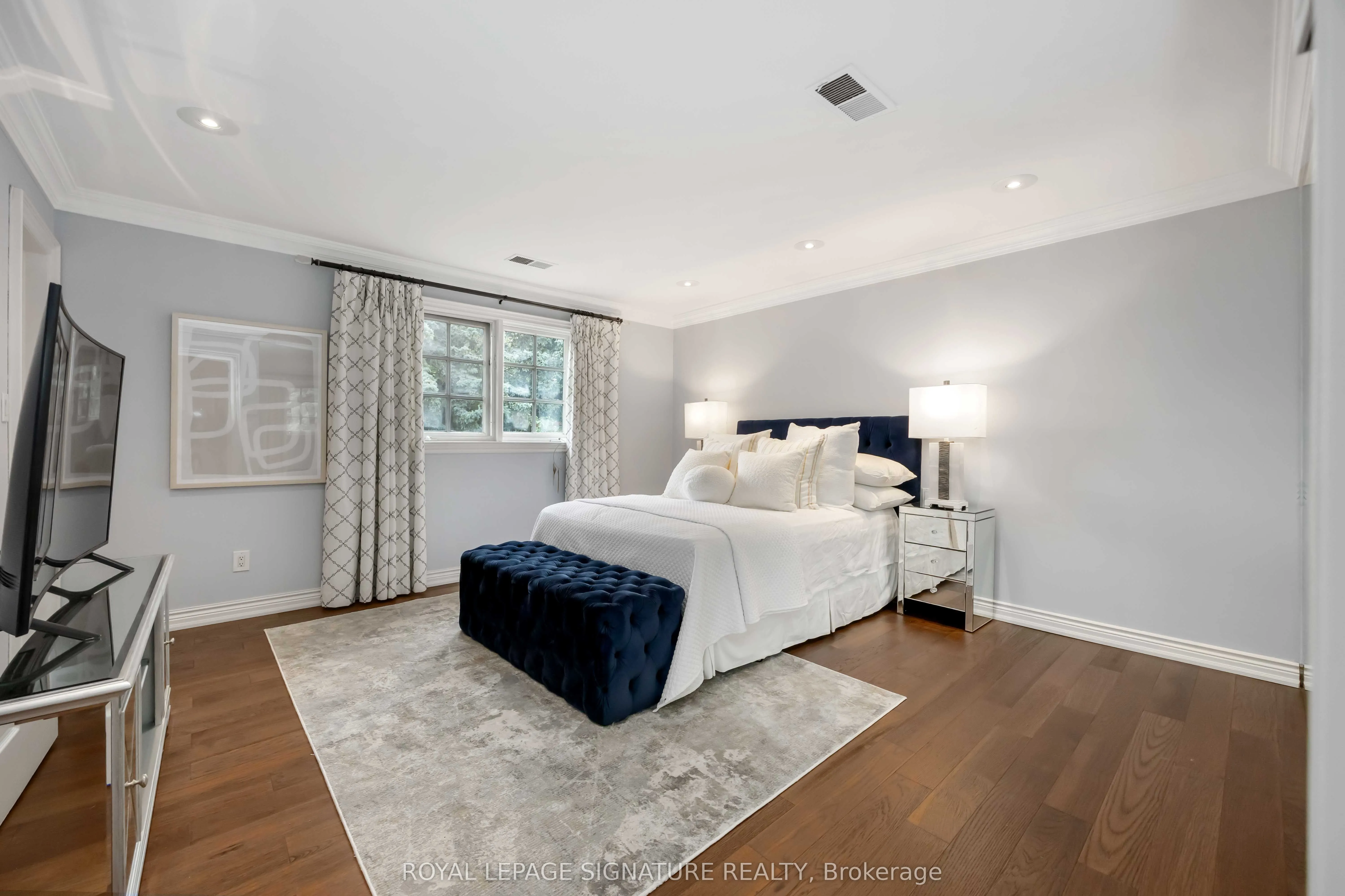 25 Harlington Road