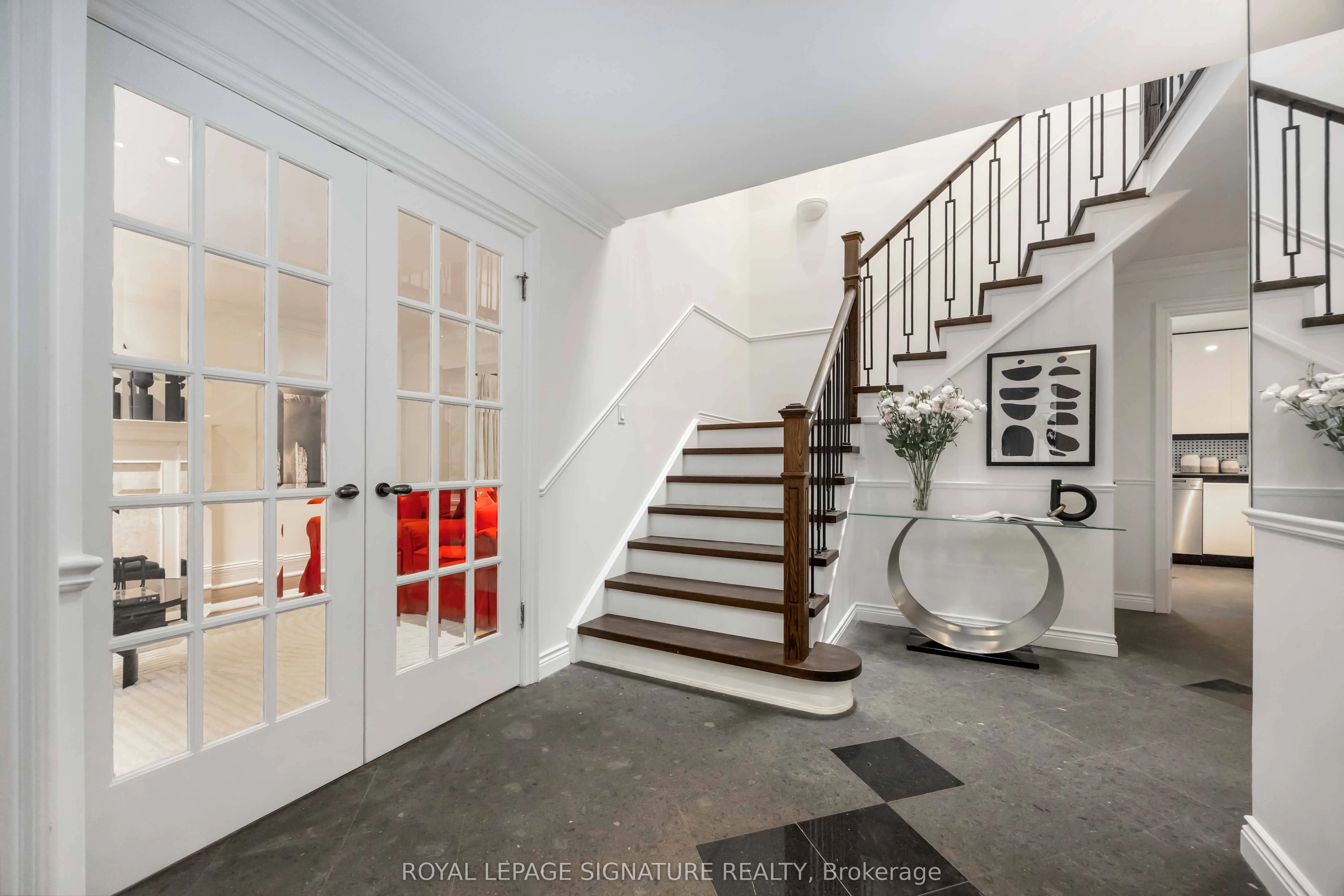 25 Harlington Road