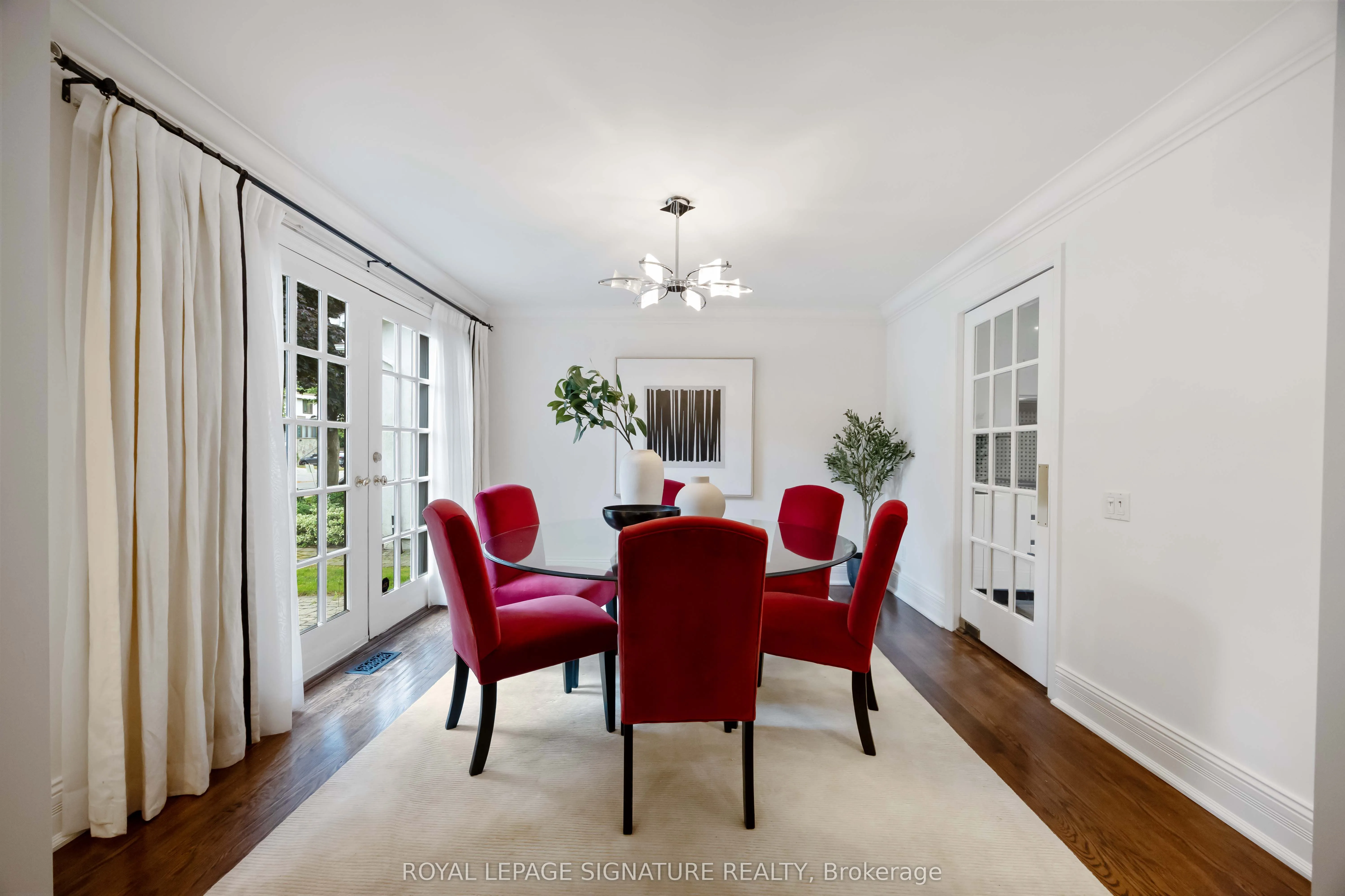 25 Harlington Road