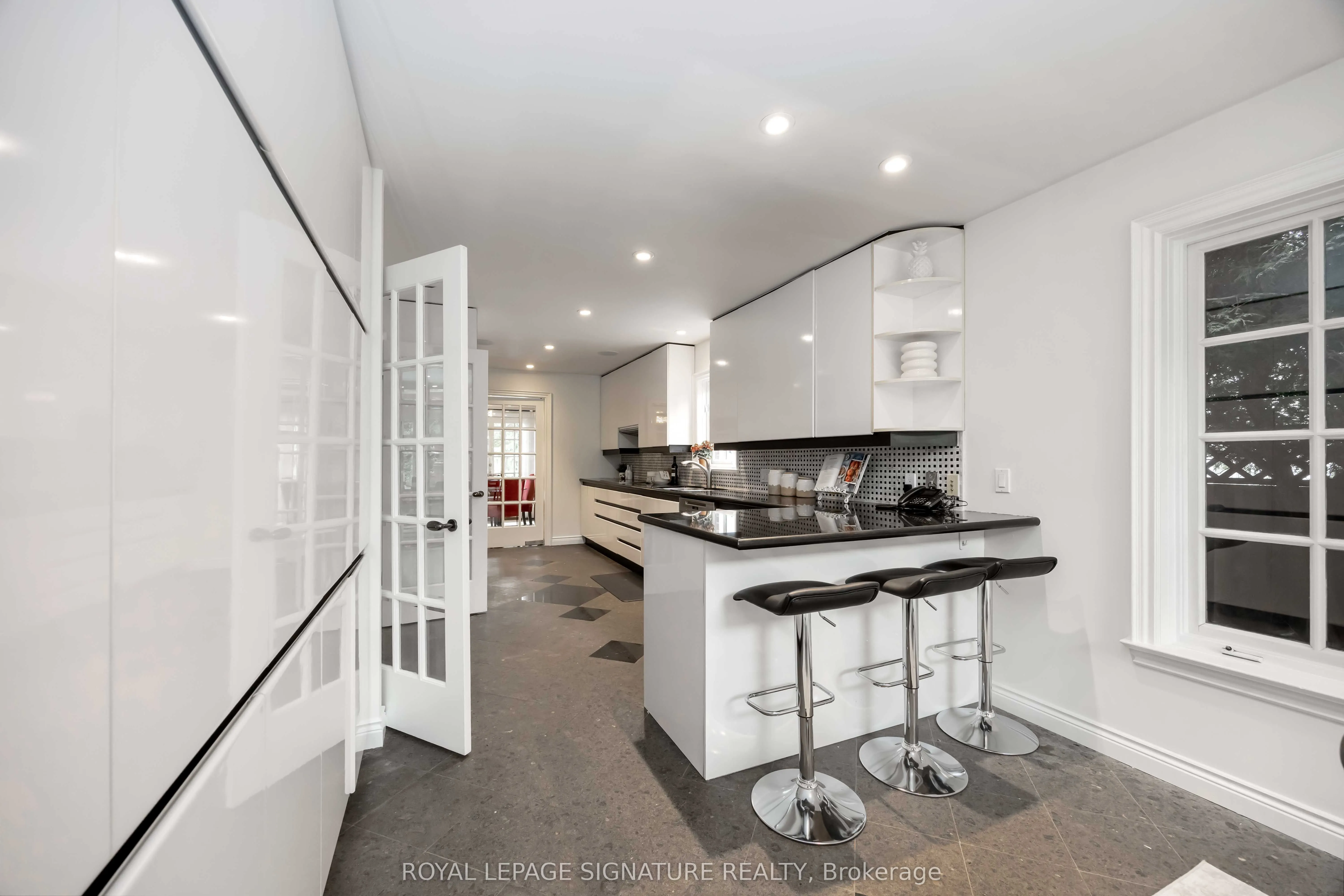 25 Harlington Road
