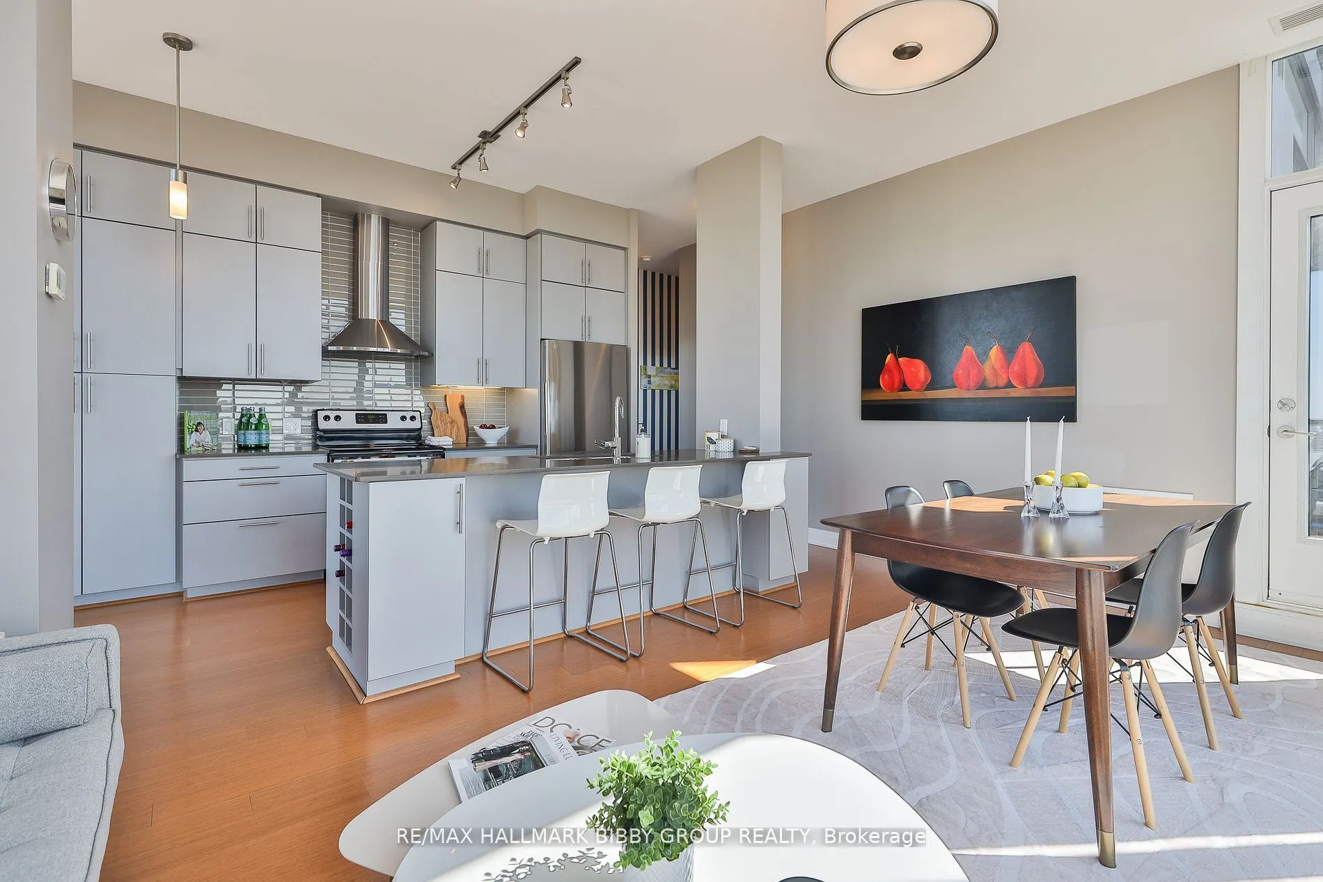 530 St Clair Avenue W, #PH06