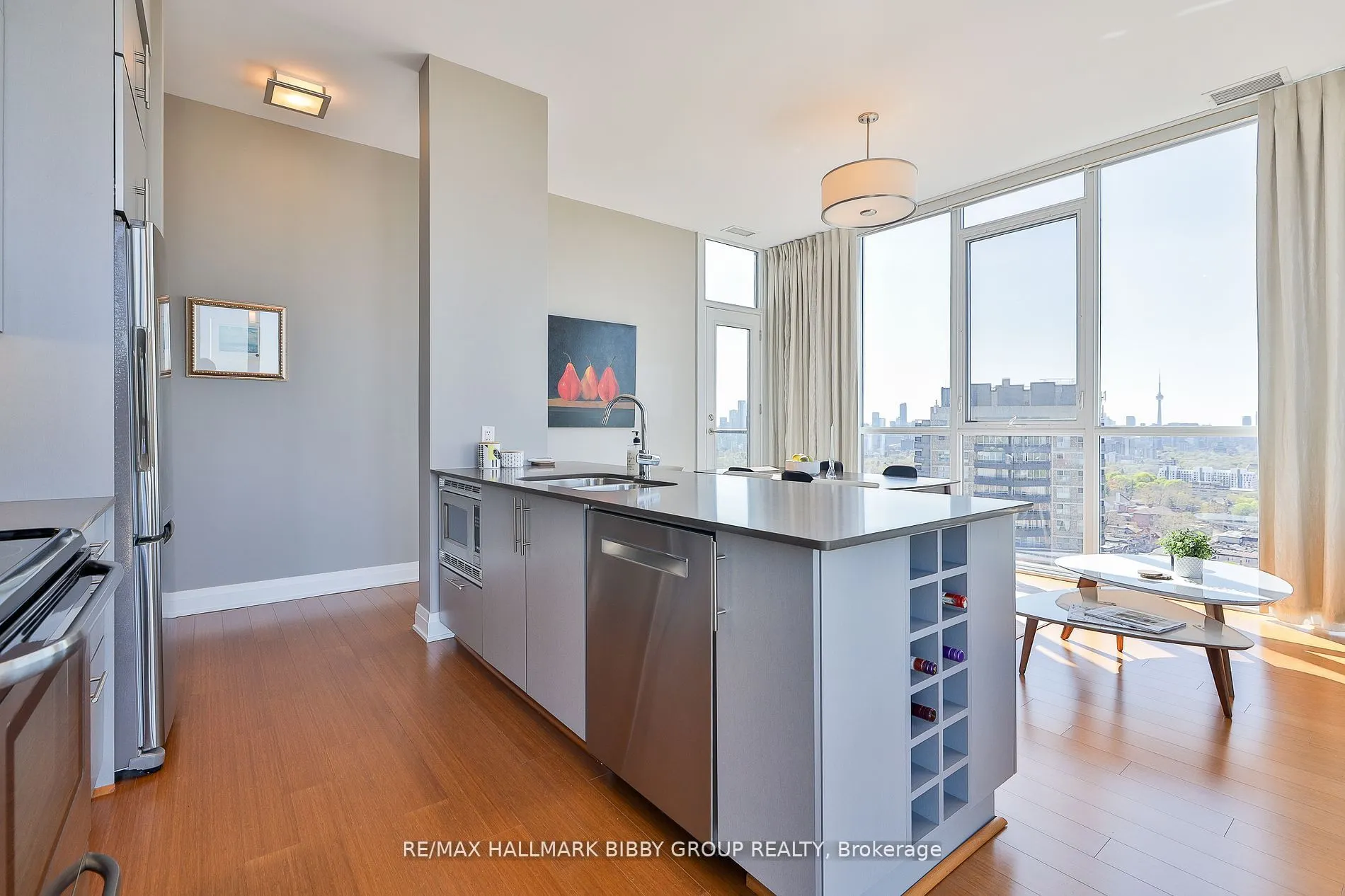 530 St Clair Avenue W, #PH06