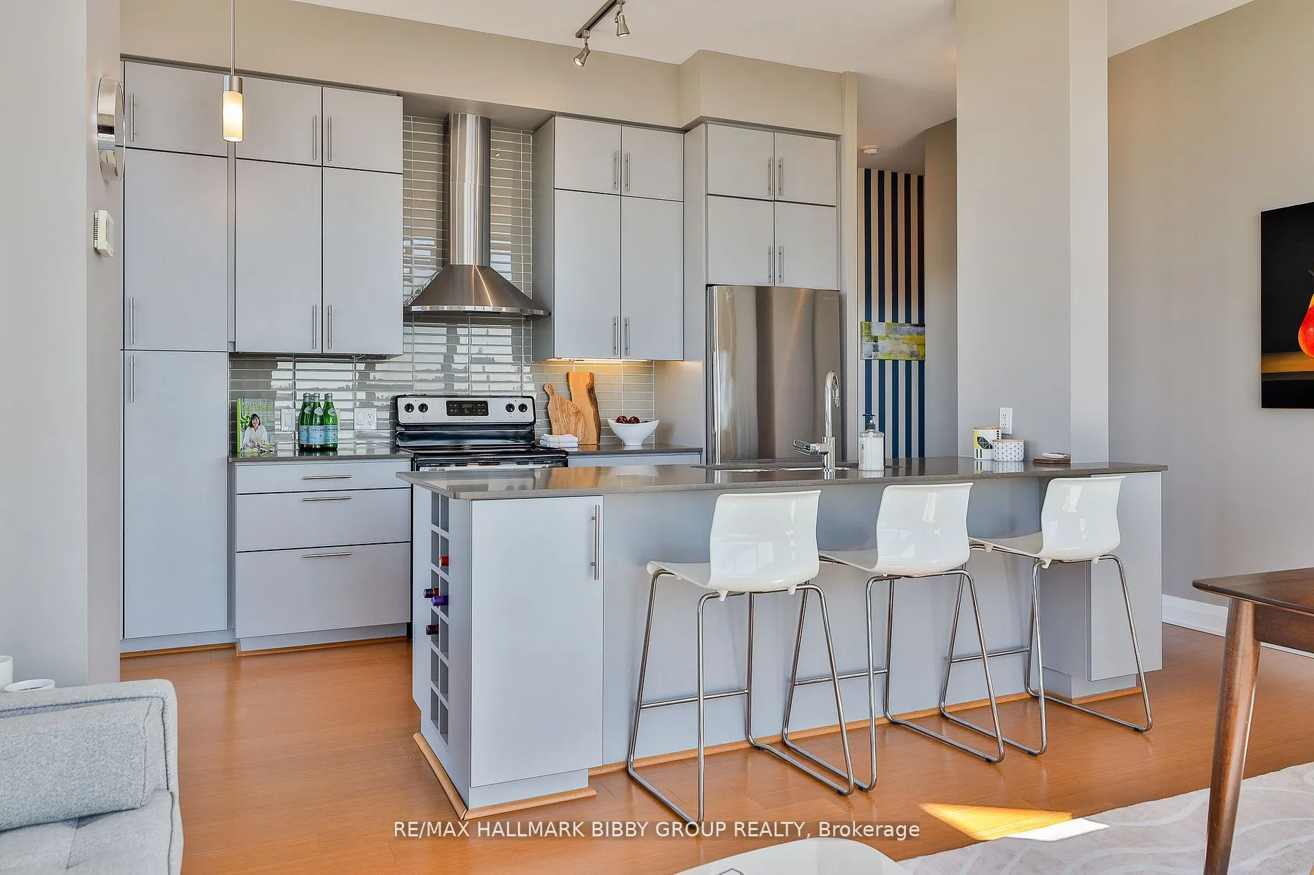 530 St Clair Avenue W, #PH06
