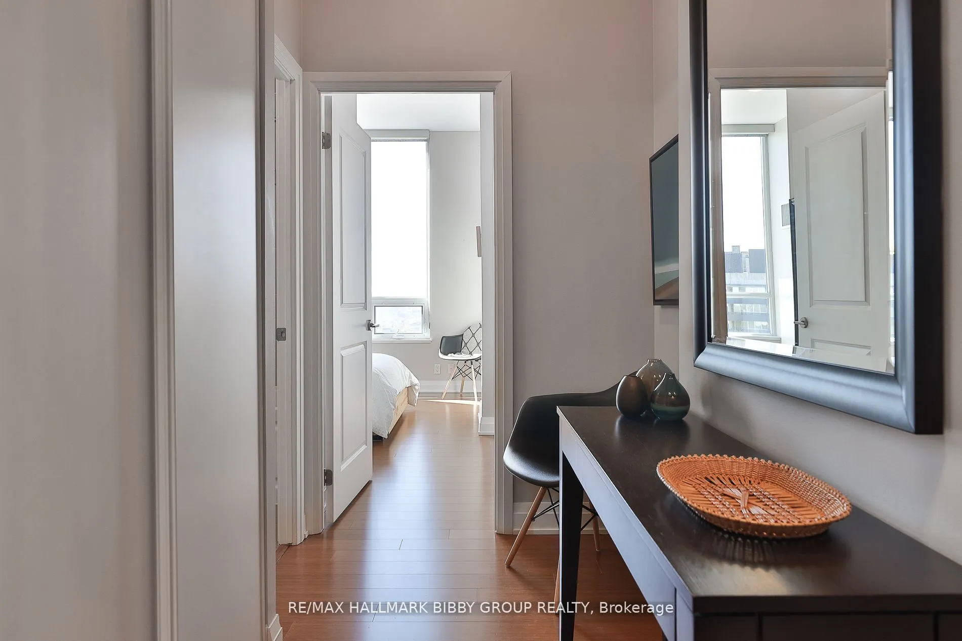 530 St Clair Avenue W, #PH06