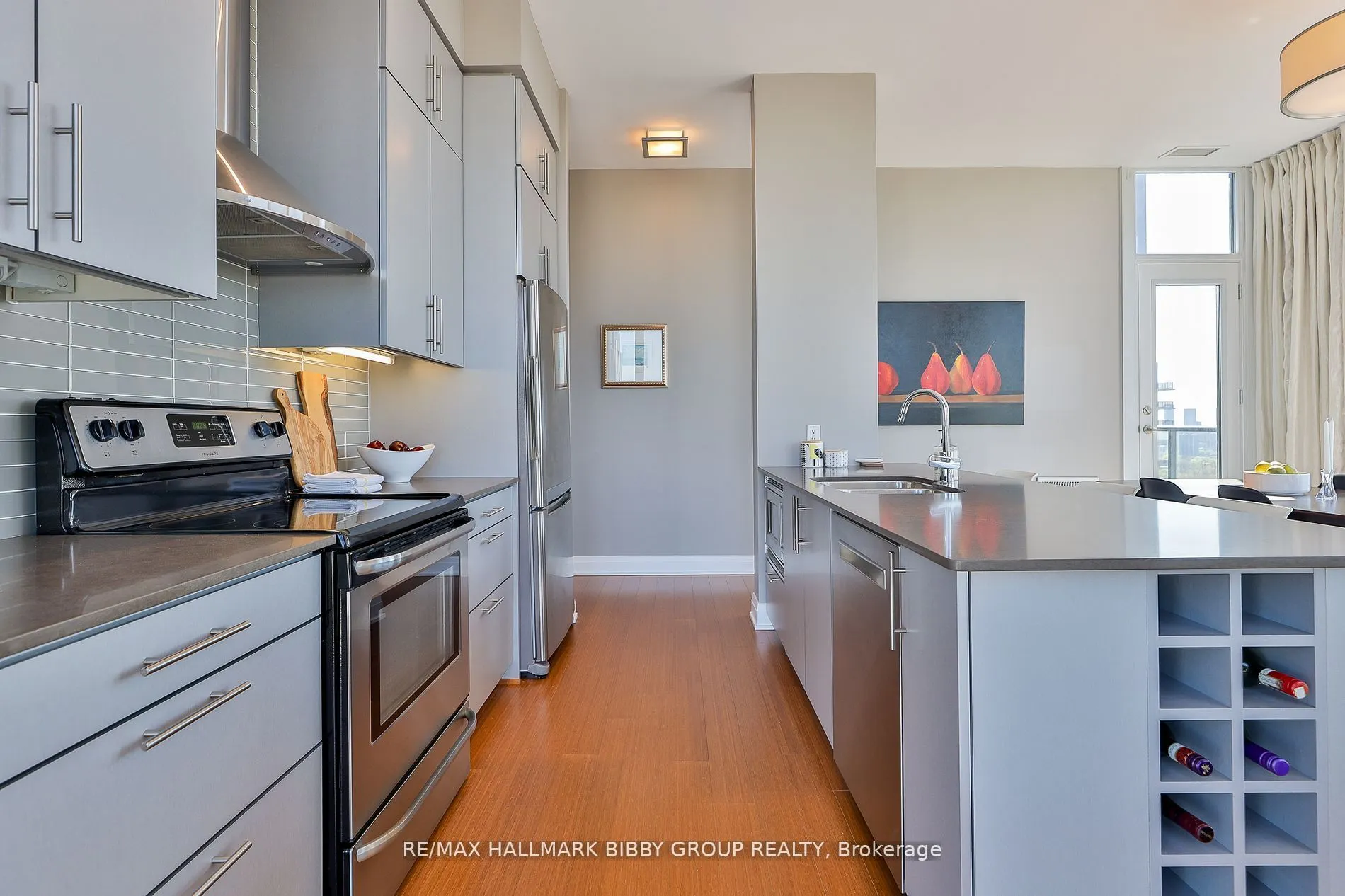 530 St Clair Avenue W, #PH06
