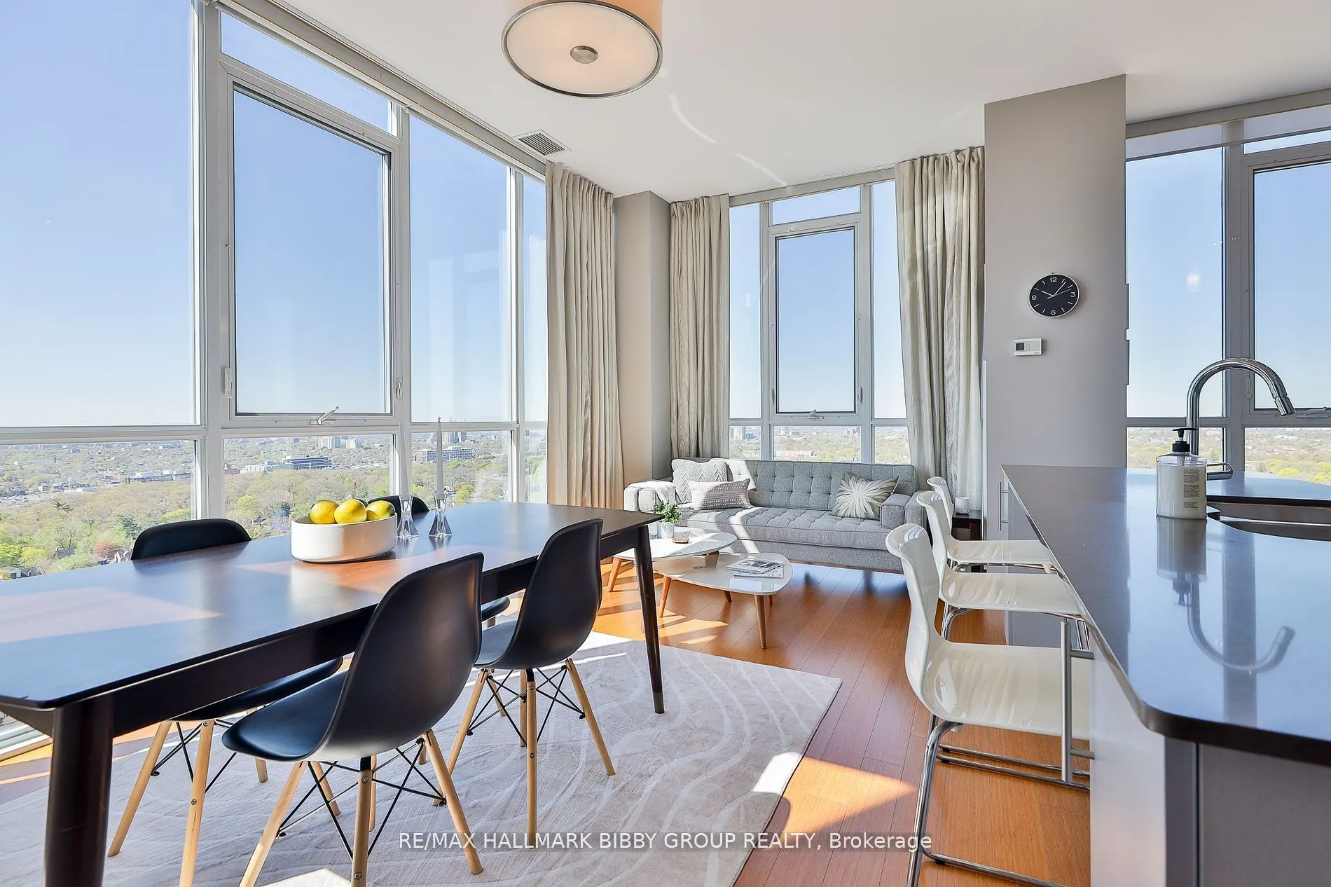 530 St Clair Avenue W, #PH06