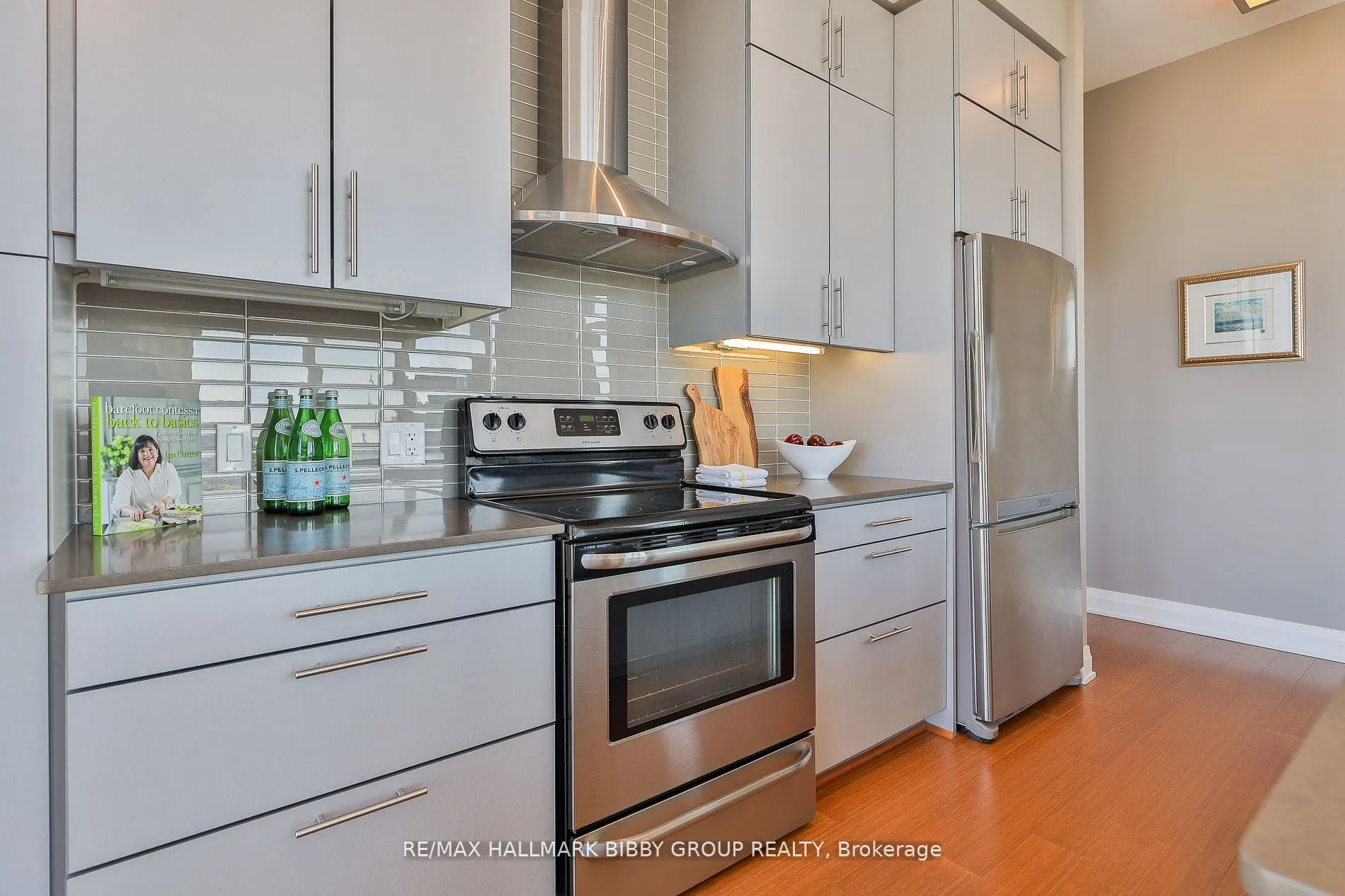 530 St Clair Avenue W, #PH06