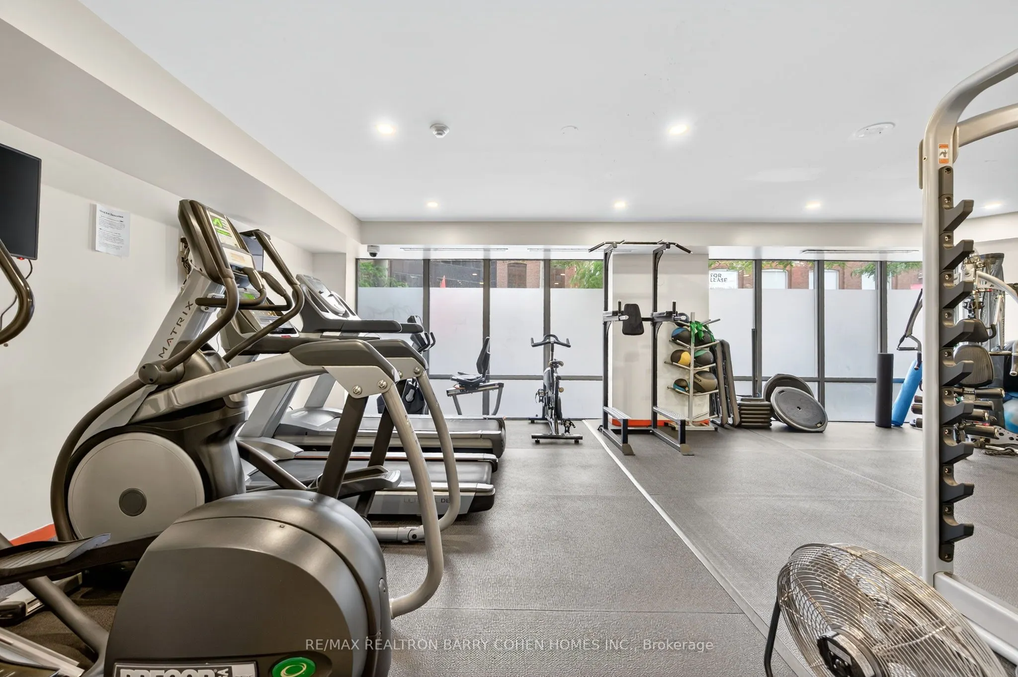 255 Richmond Street E, #814