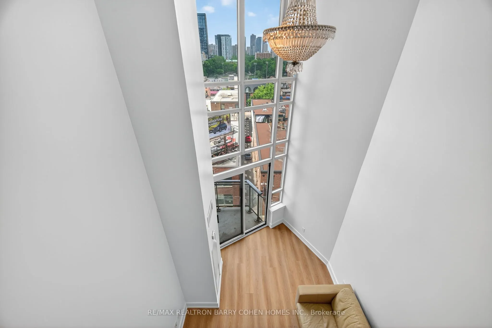 255 Richmond Street E, #814