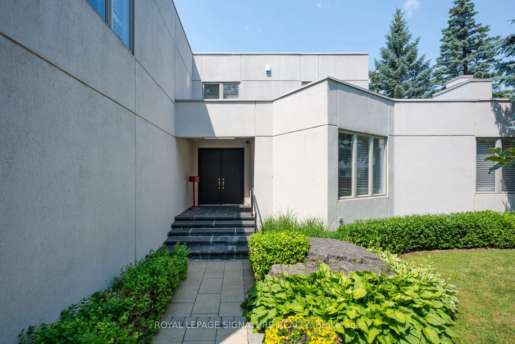 8 Harrison Road