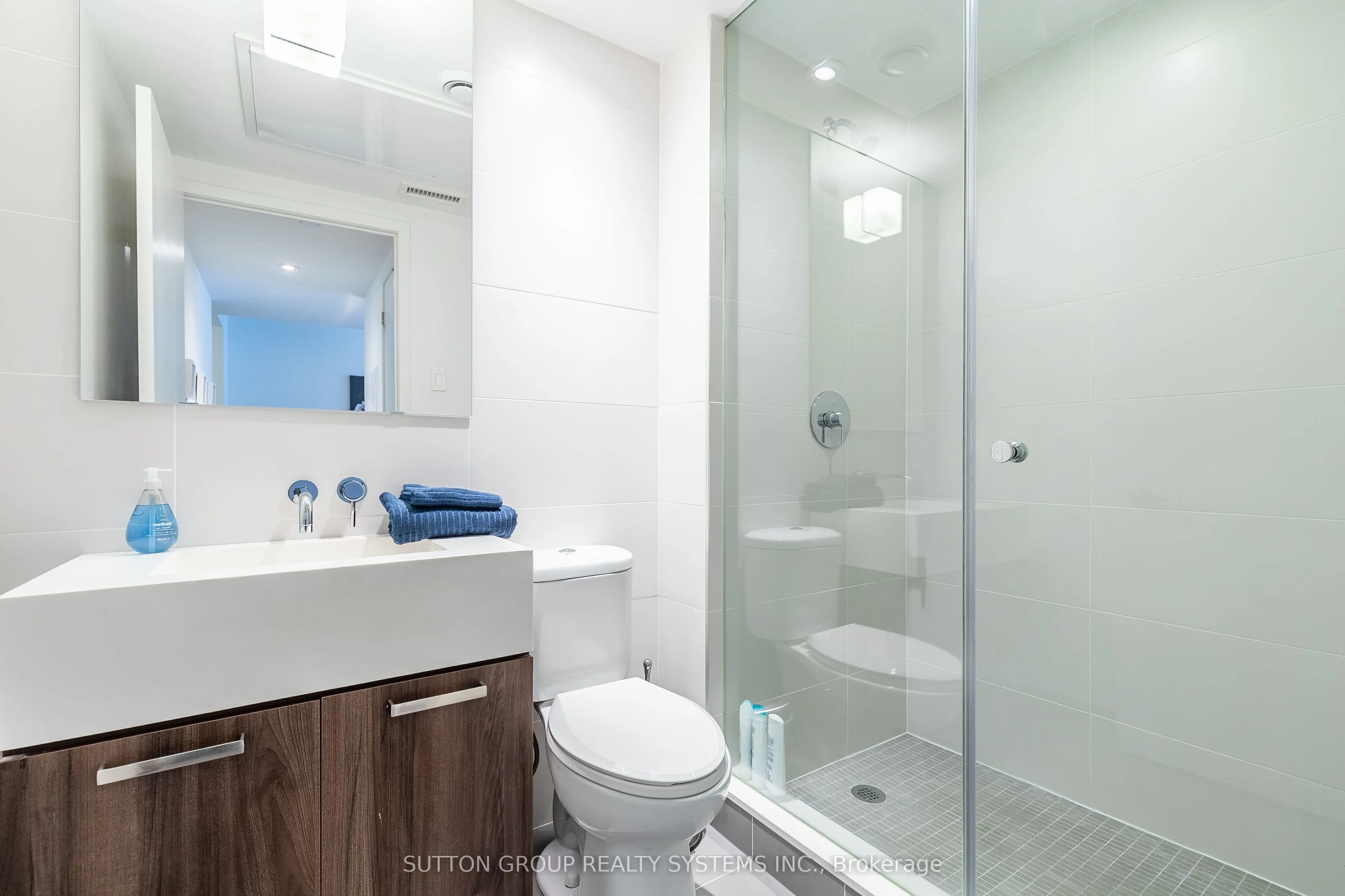 461 Adelaide Street W, #535