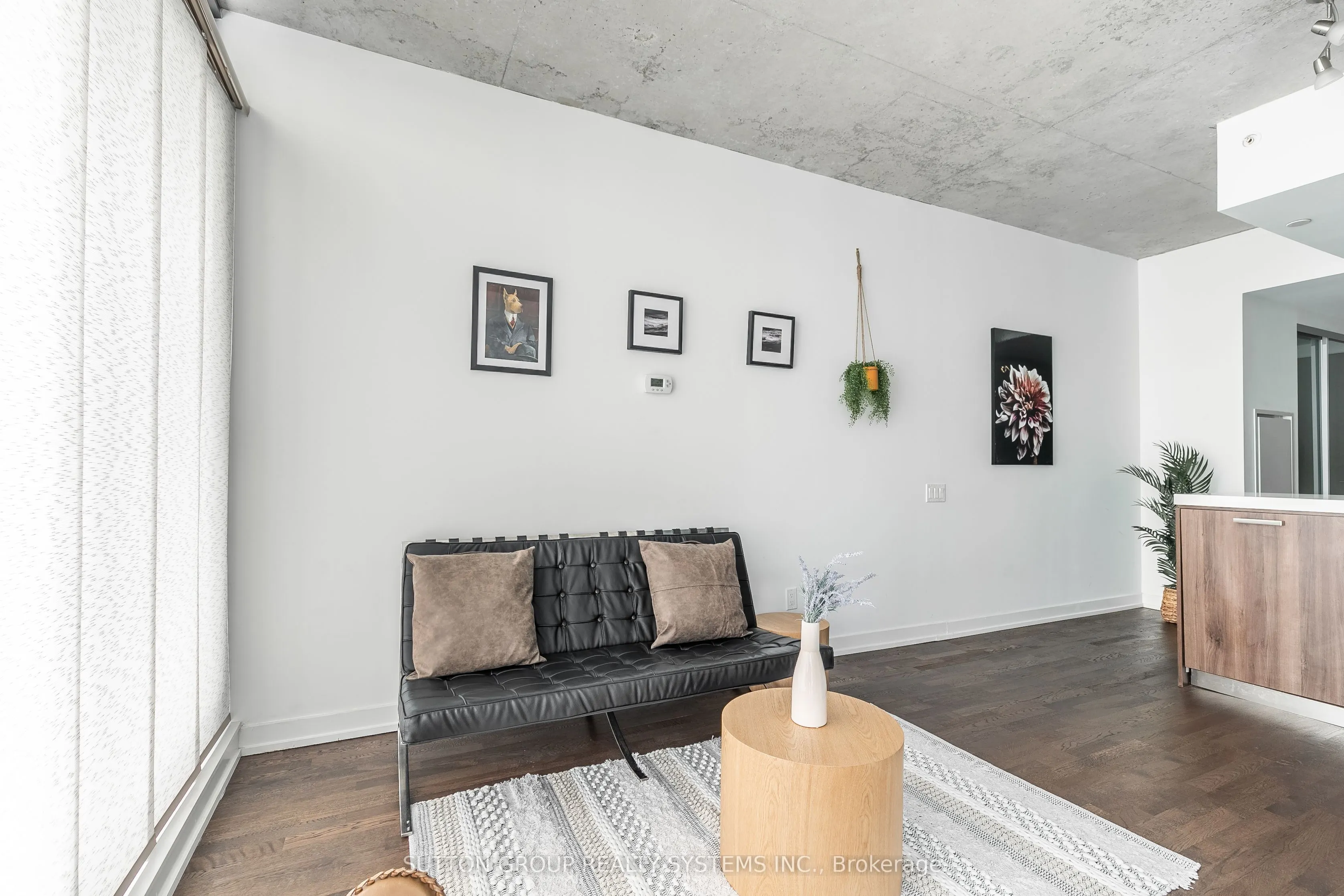461 Adelaide Street W, #535