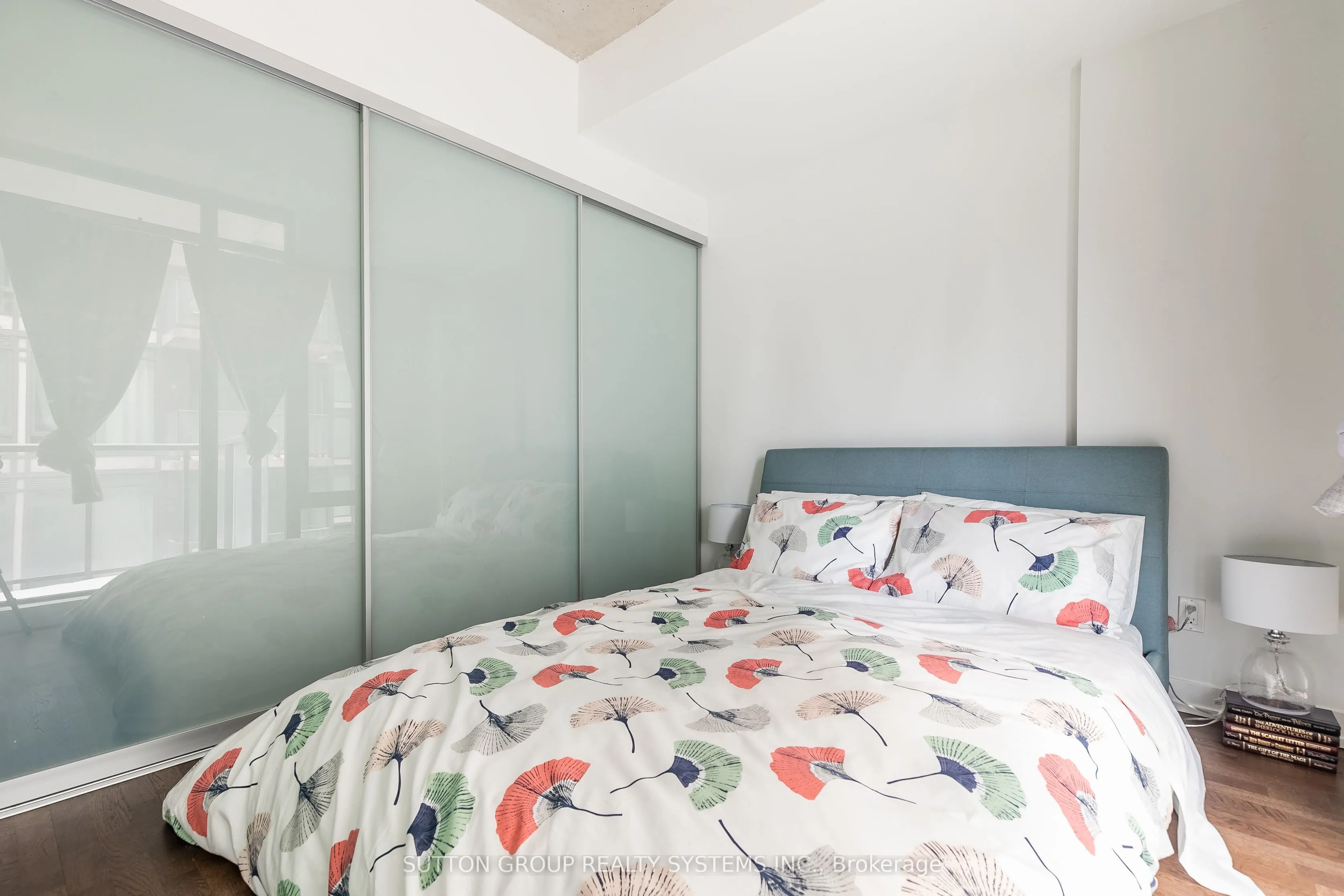 461 Adelaide Street W, #535