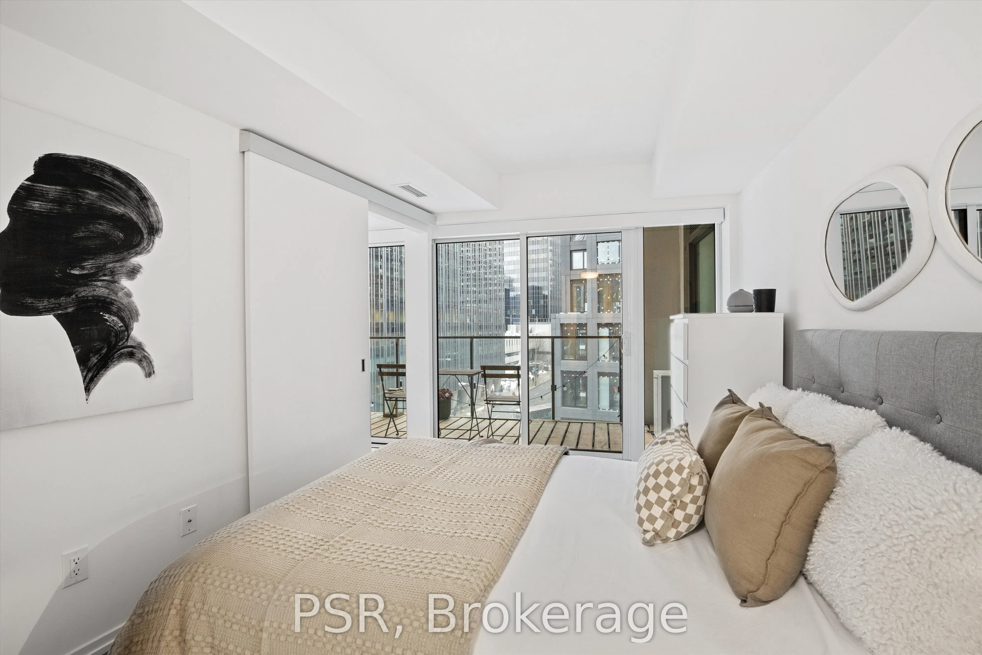 5 Soudan Avenue, #716