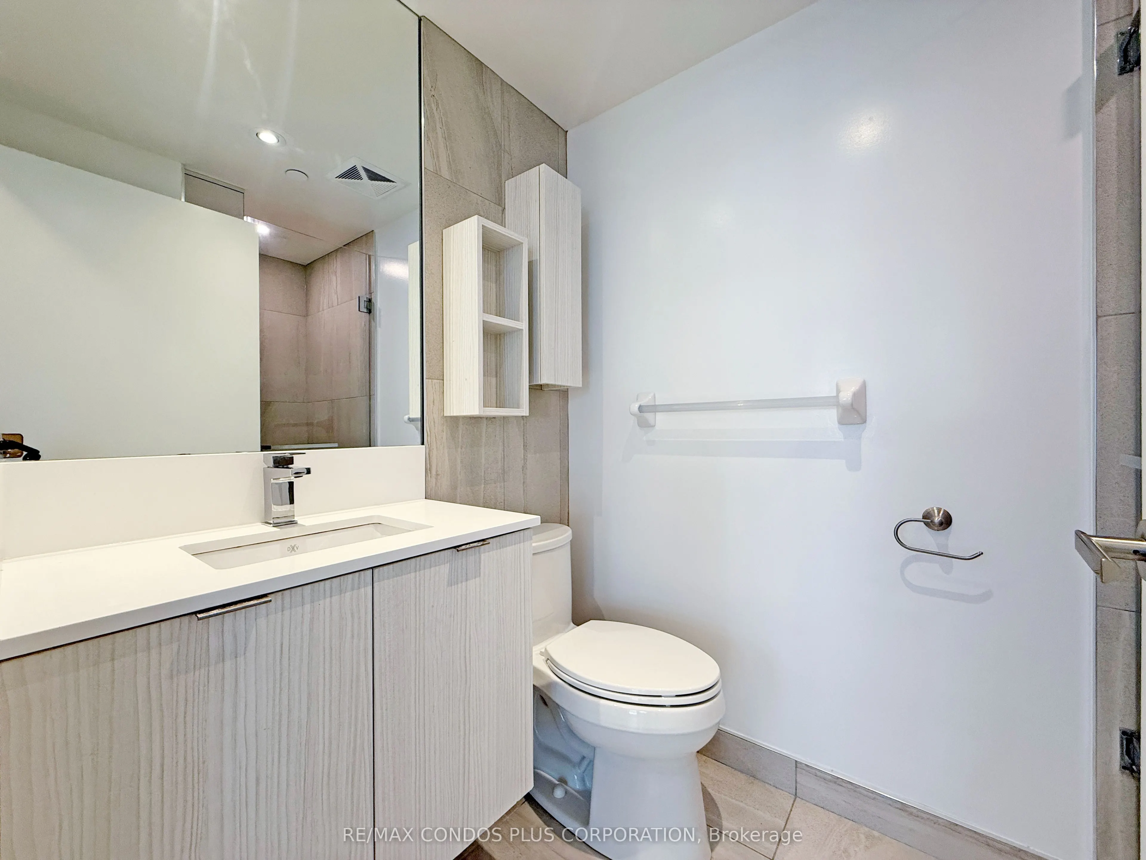 99 Broadway Avenue, #3506
