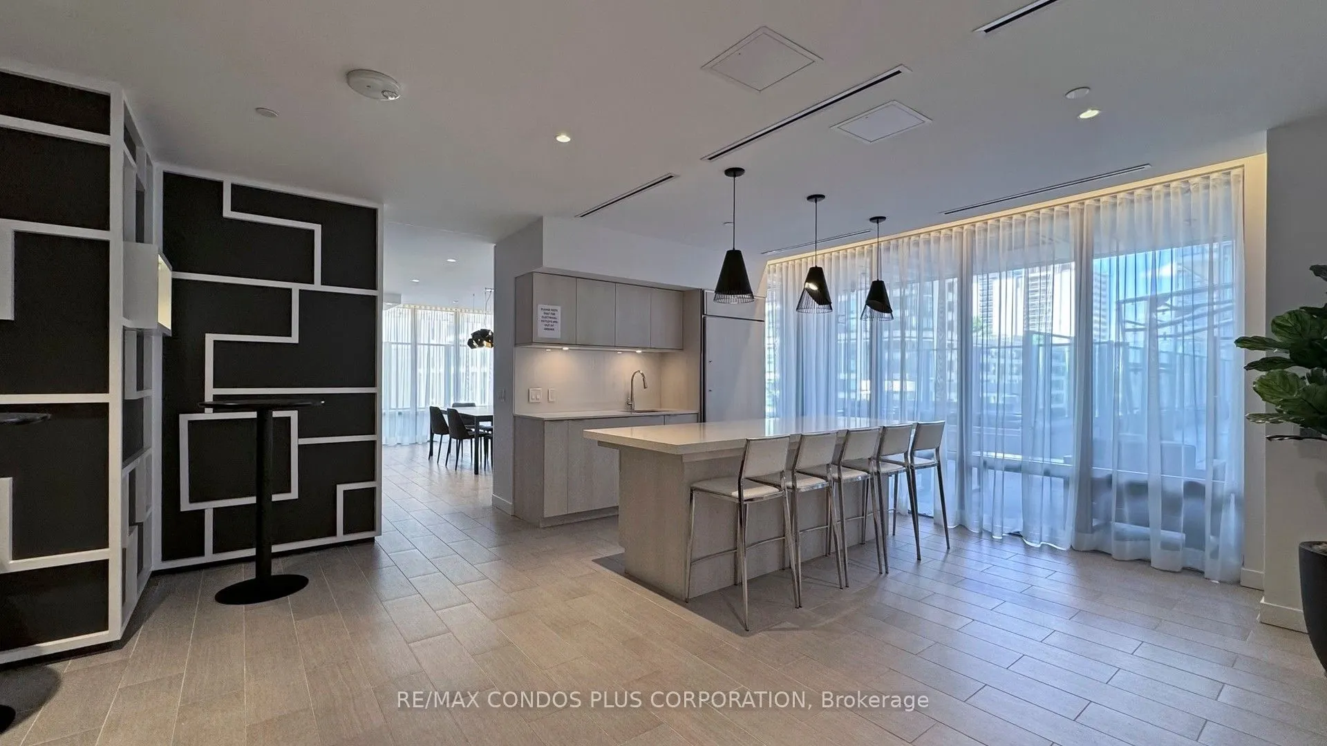 99 Broadway Avenue, #3506