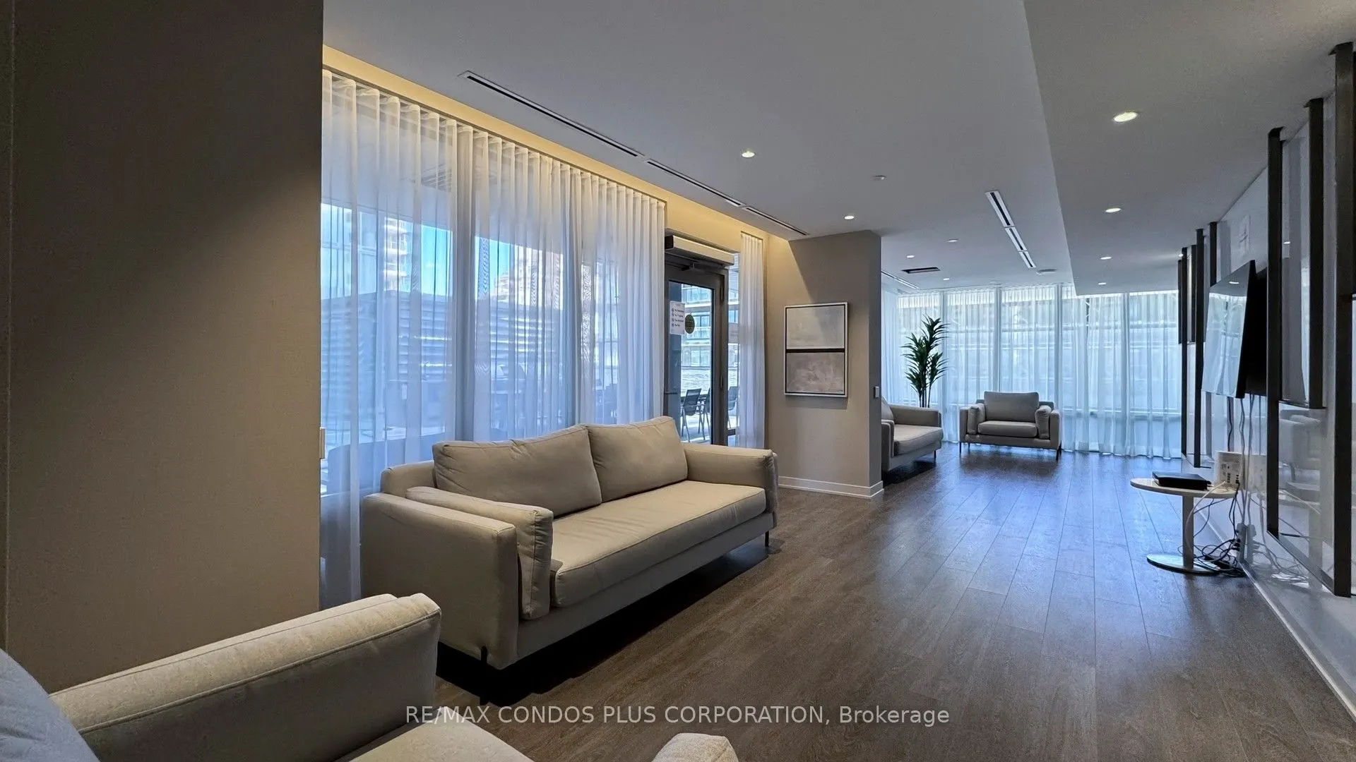 99 Broadway Avenue, #3506