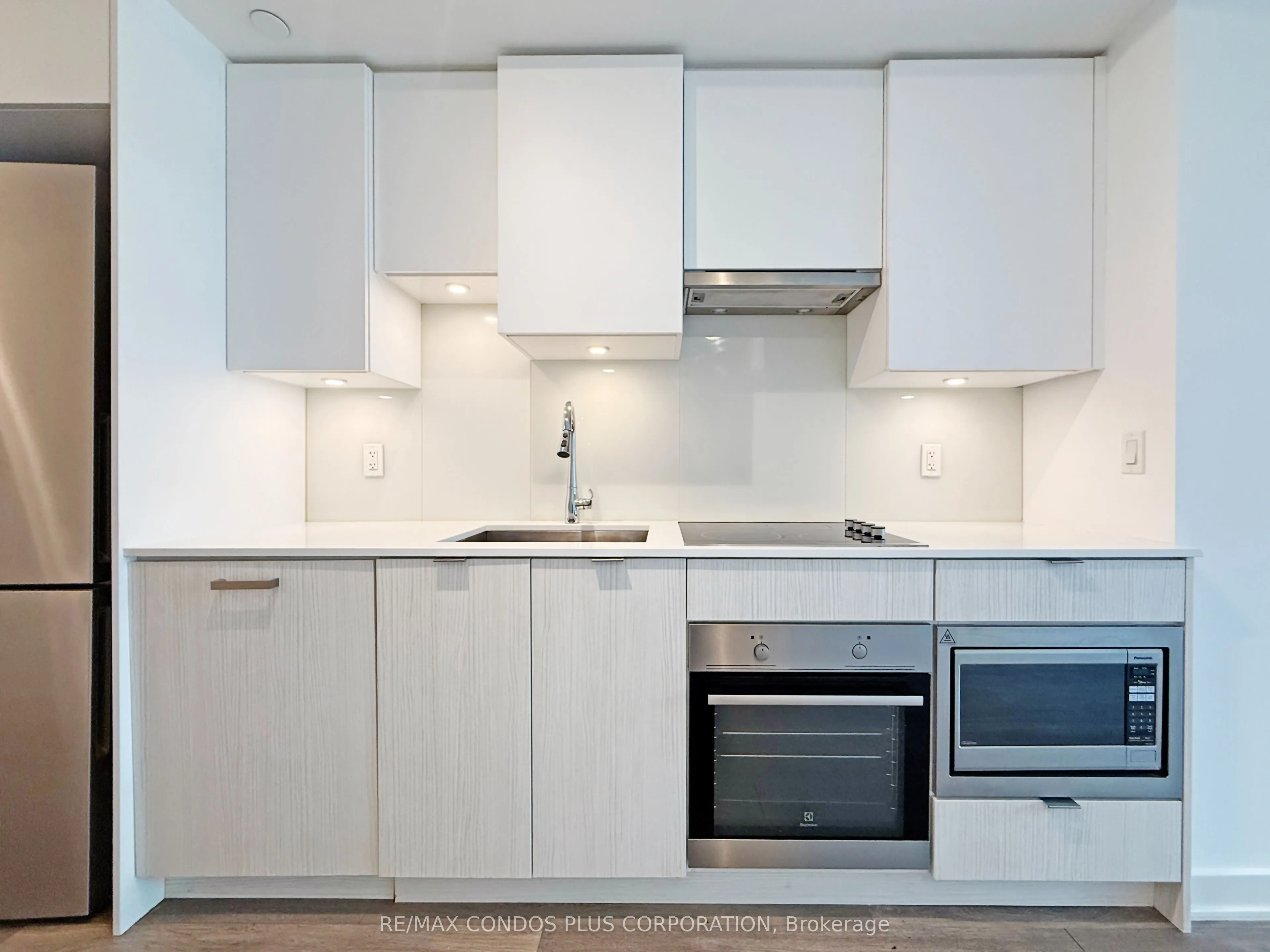 99 Broadway Avenue, #3506