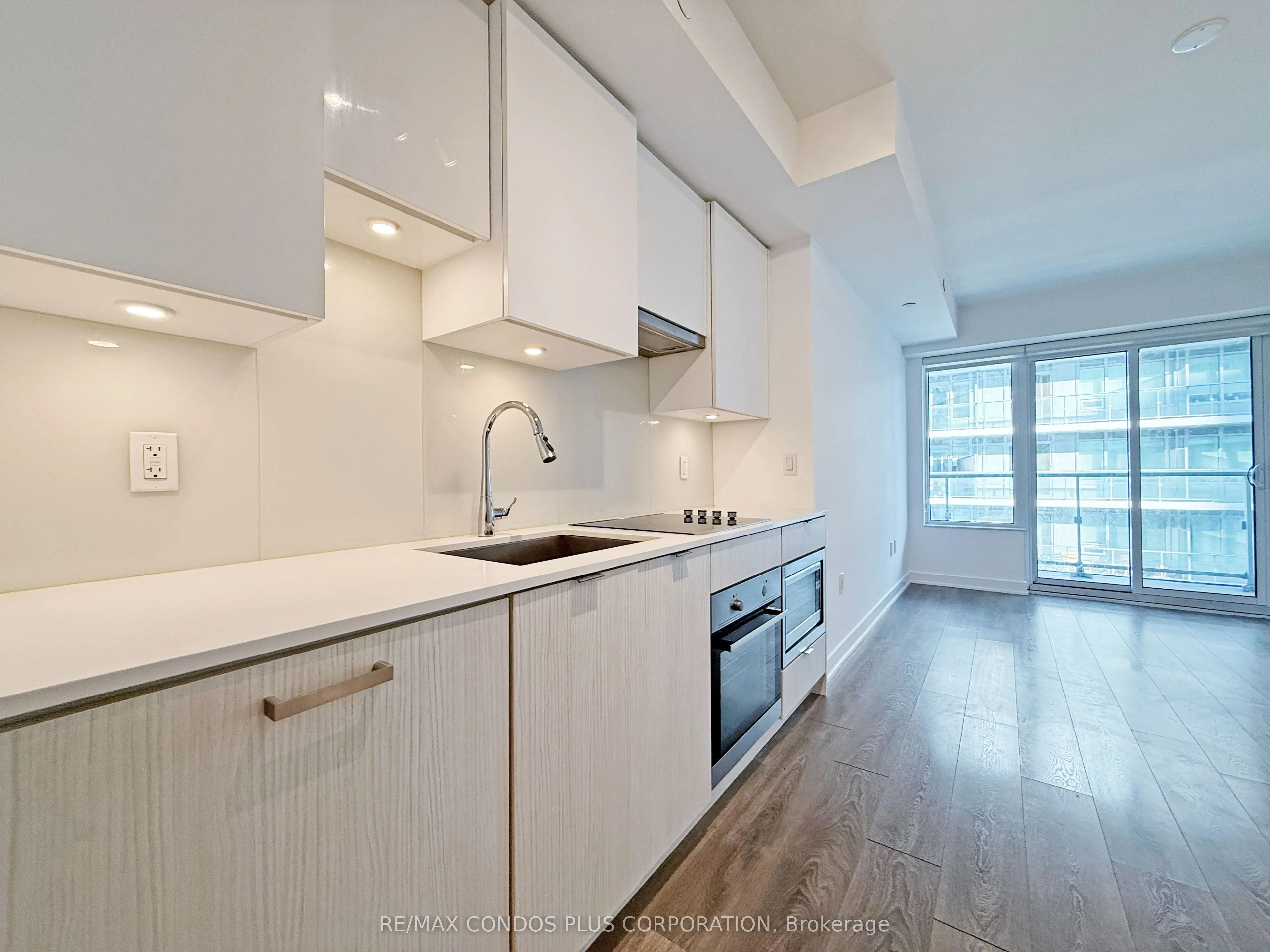99 Broadway Avenue, #3506