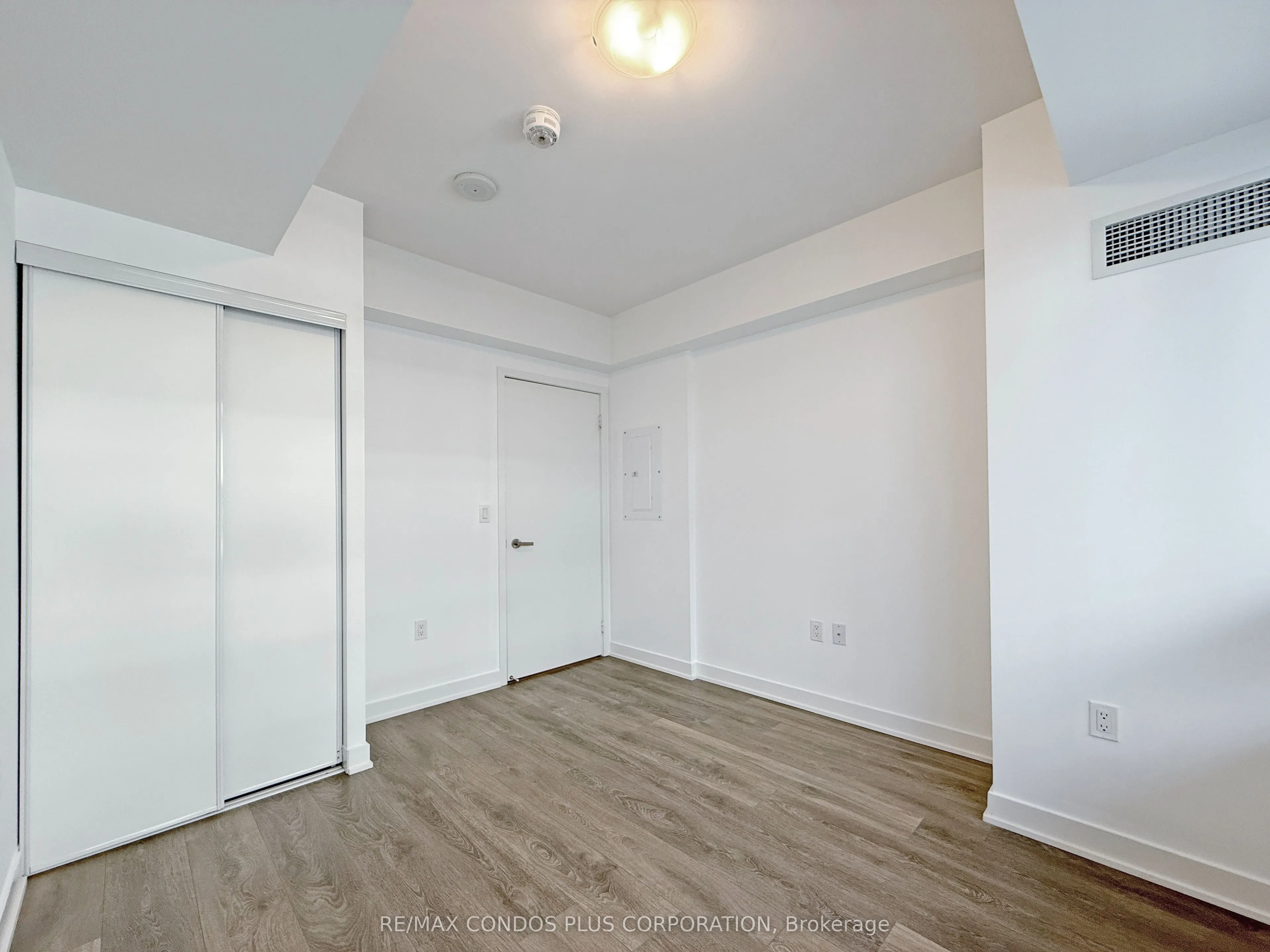 99 Broadway Avenue, #3506