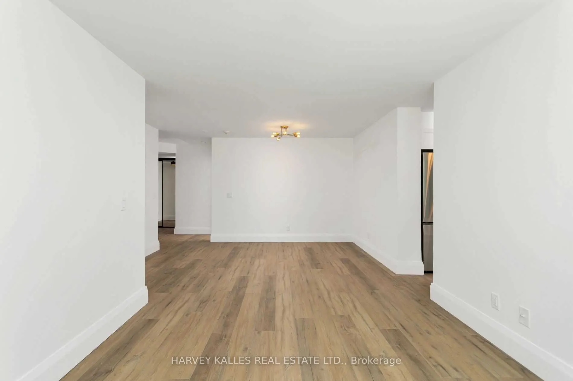 30 Grand Trunk Crescent, #310