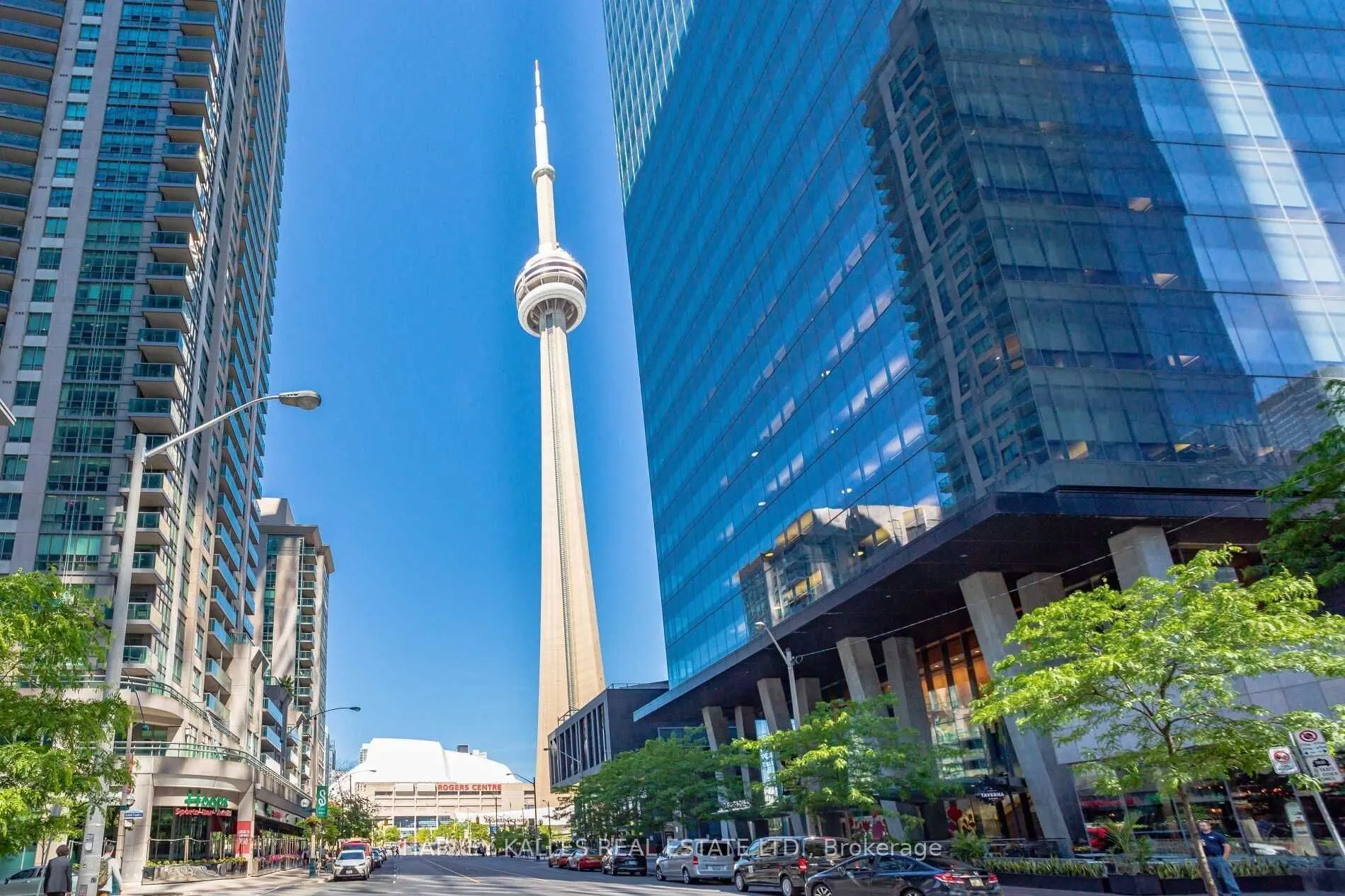 30 Grand Trunk Crescent, #310