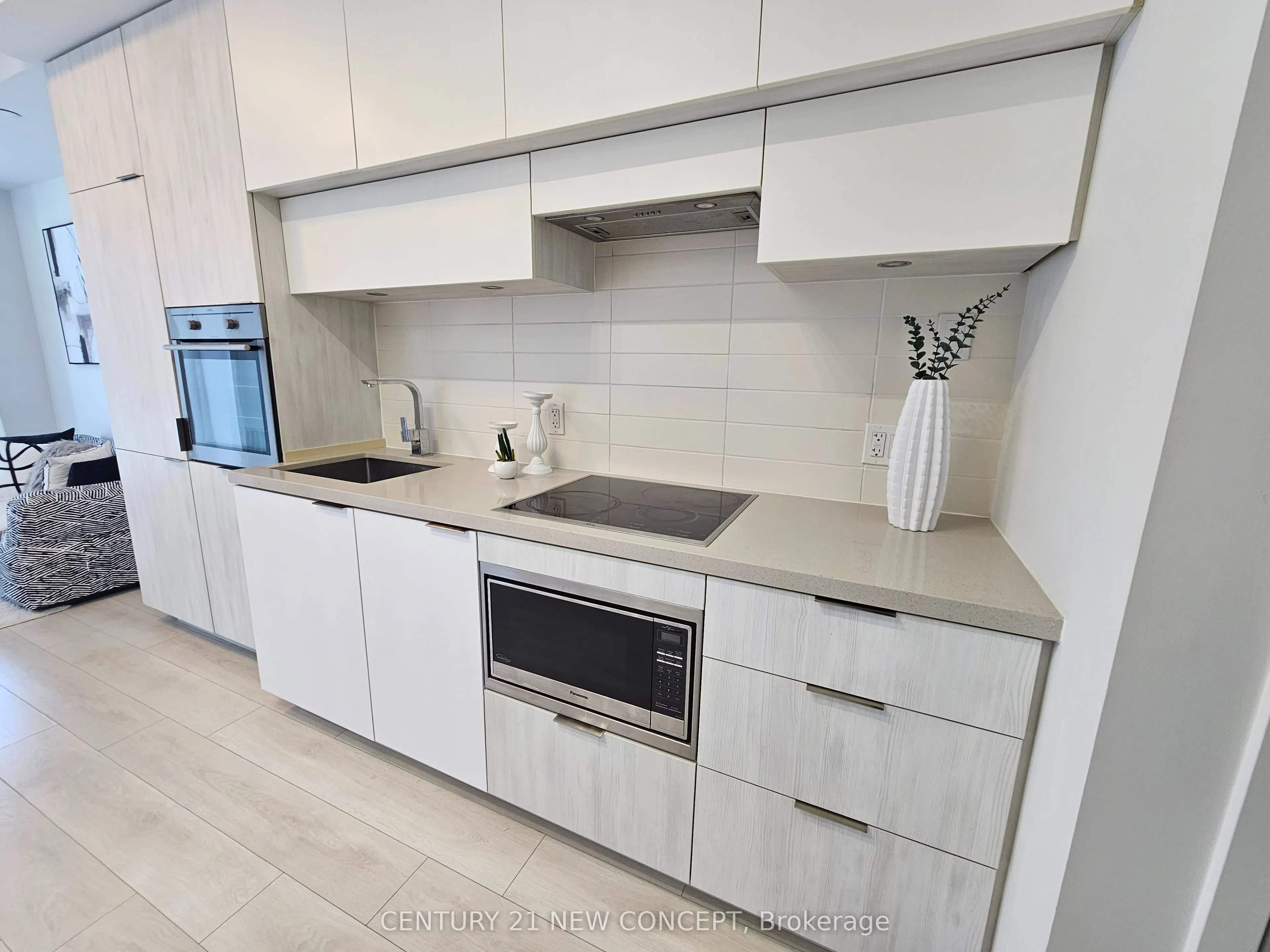 8 Eglinton Avenue E, #3412