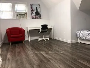 524 Bathurst Street, #3/Floor
