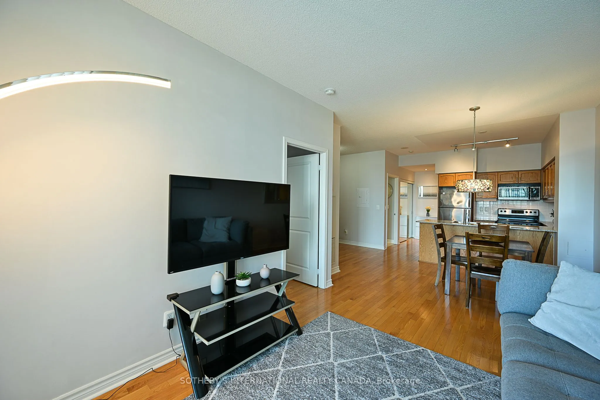 2885 Bayview Avenue, #633