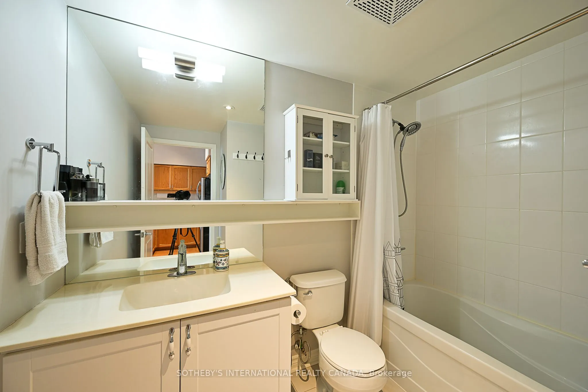 2885 Bayview Avenue, #633