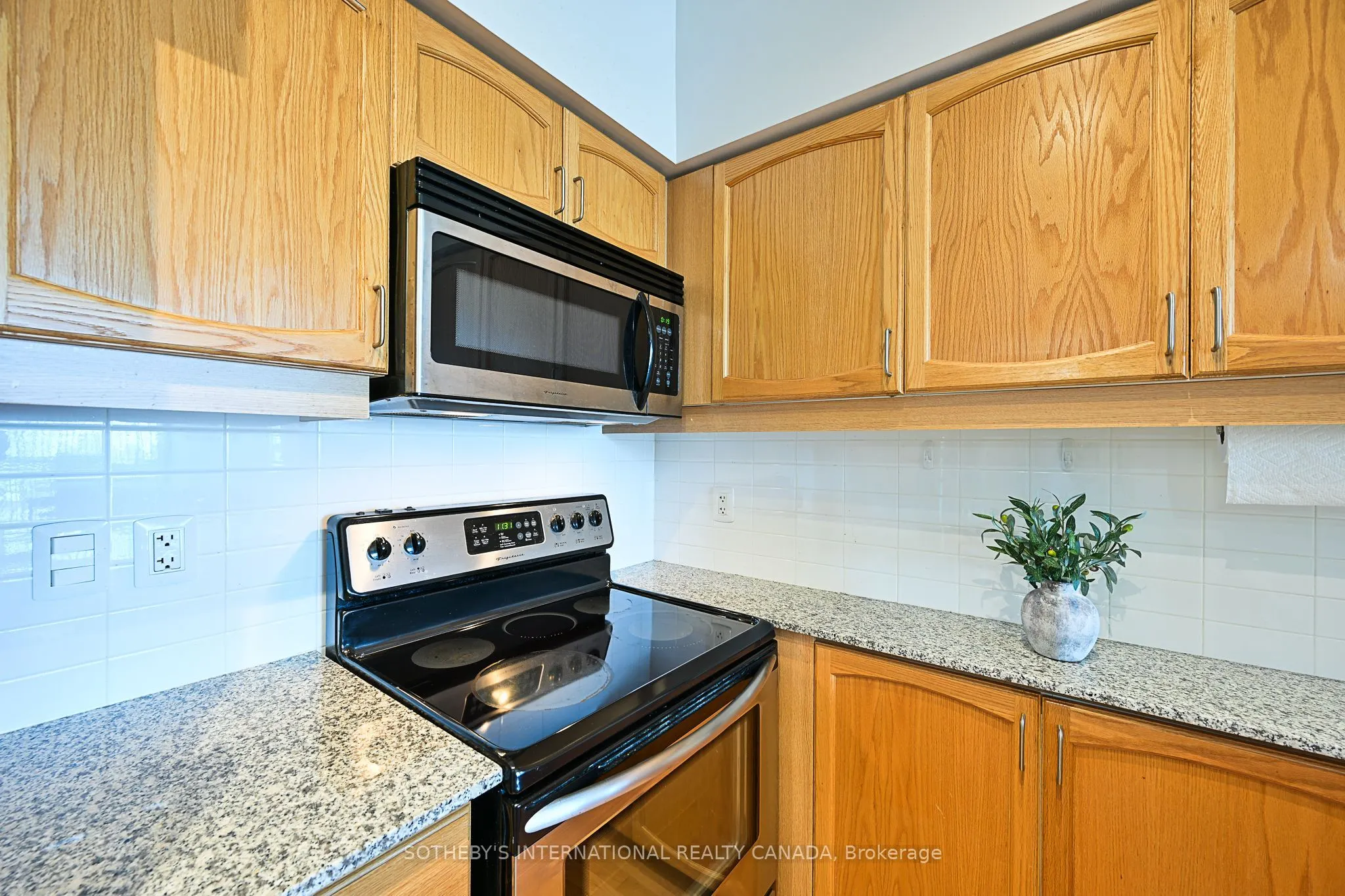 2885 Bayview Avenue, #633