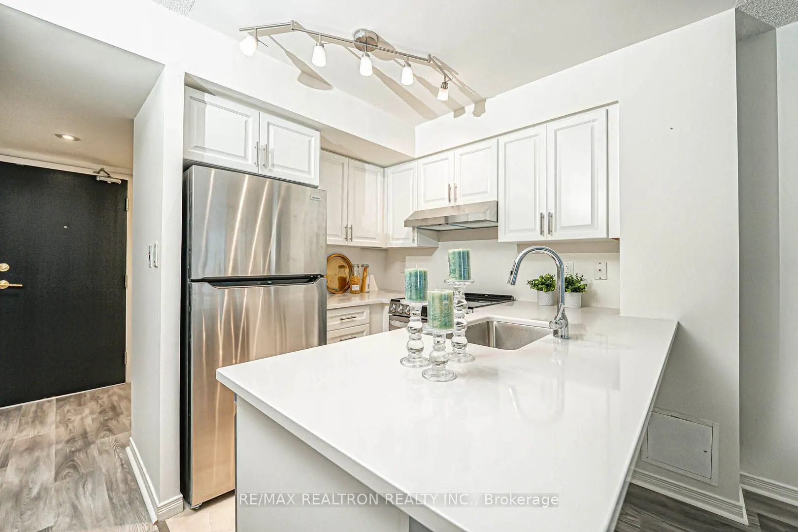 230 King Street E, #318