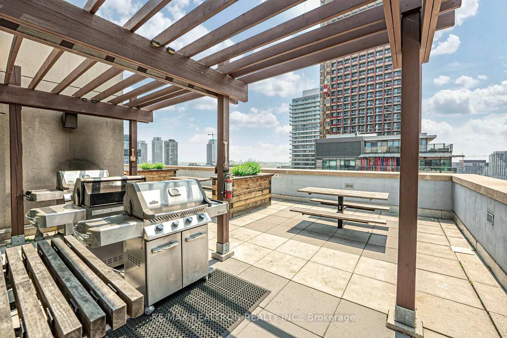 230 King Street E, #318