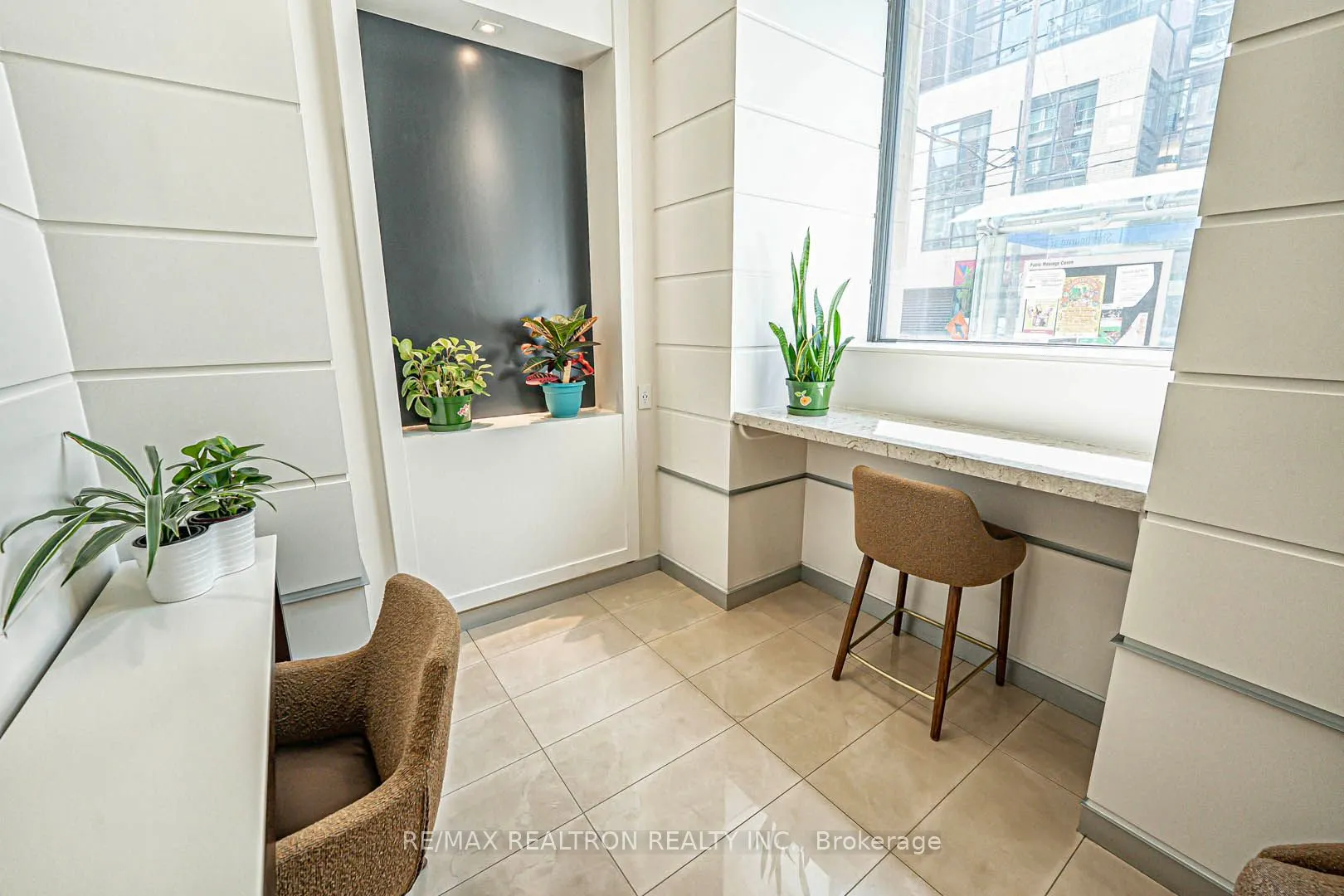 230 King Street E, #318