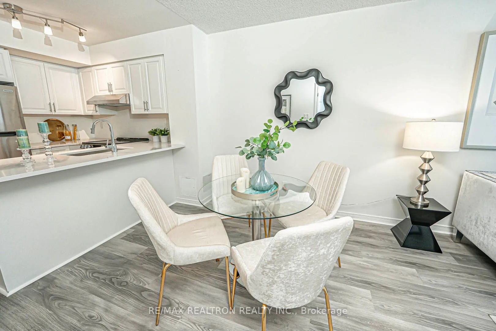 230 King Street E, #318