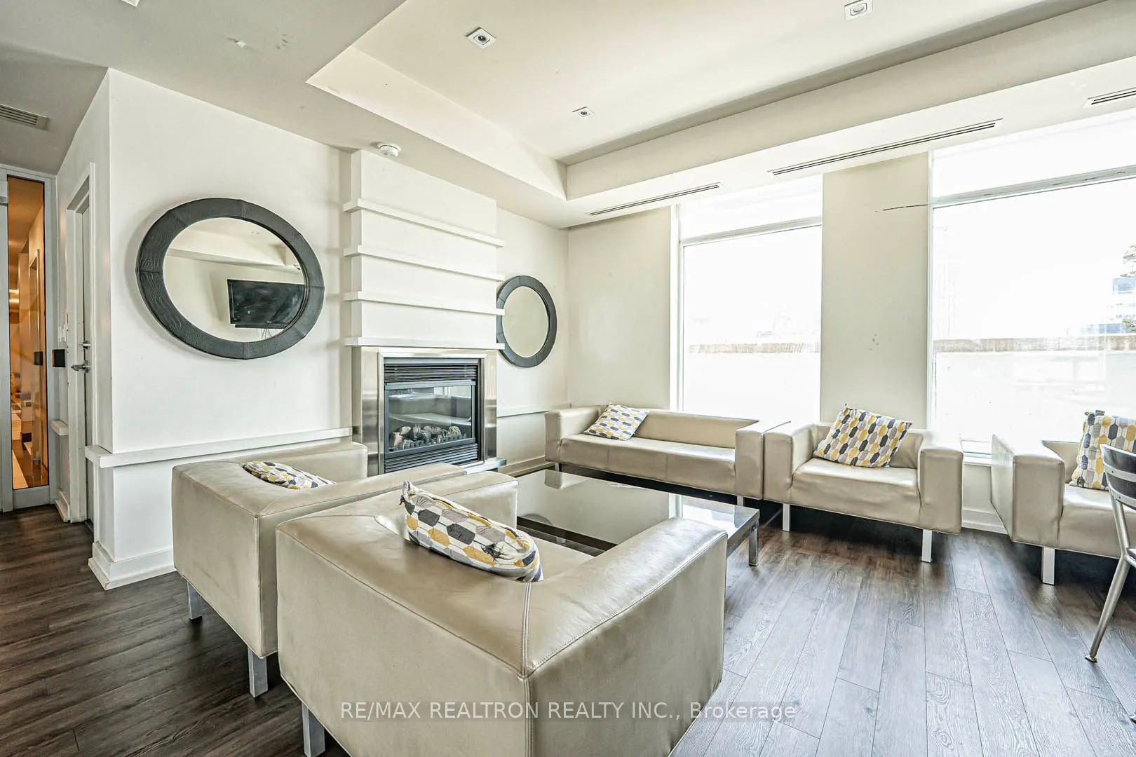 230 King Street E, #318